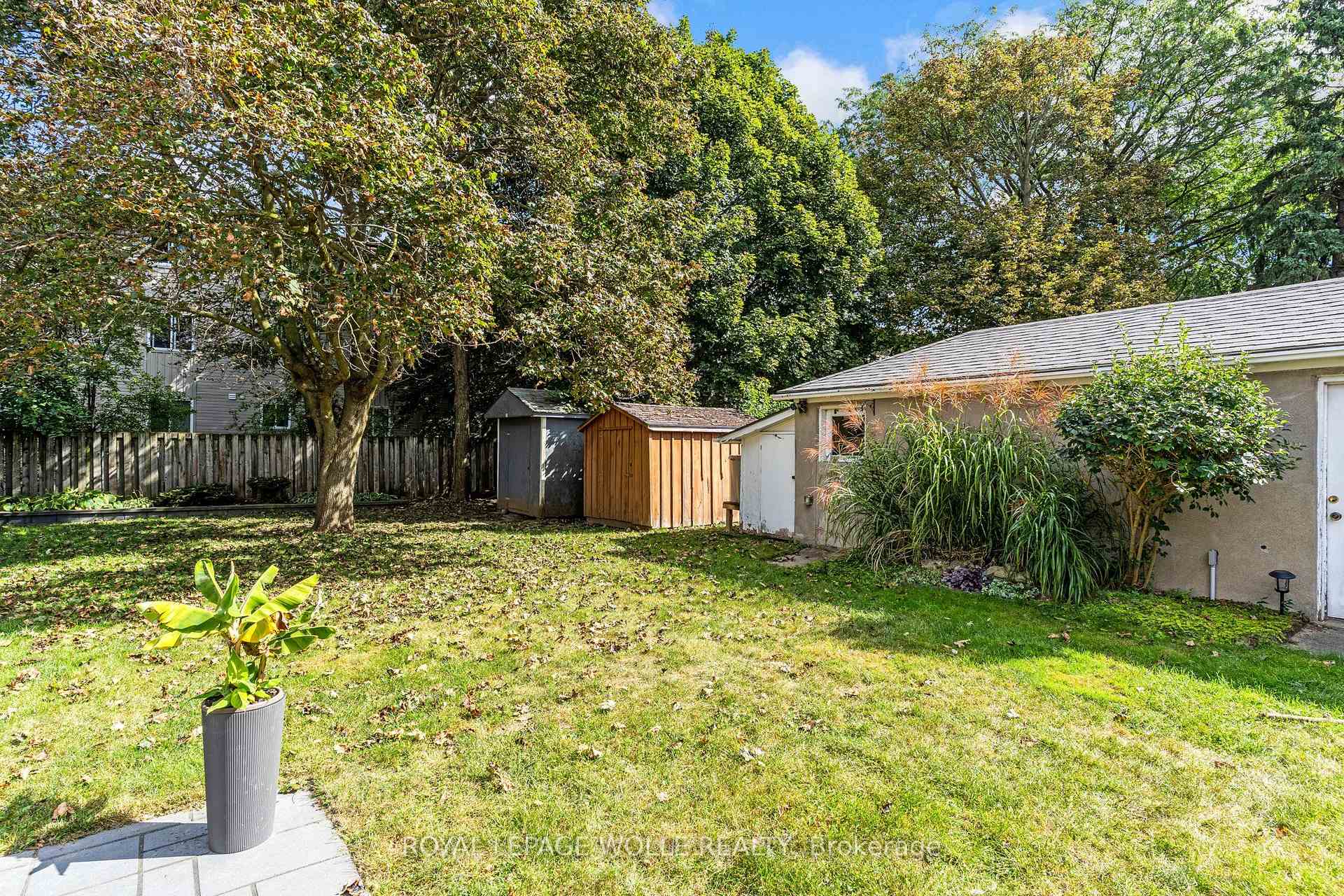 Photo 41 of 135 Patricia Avenue, Kitchener, Cherry Hill — HOMEH