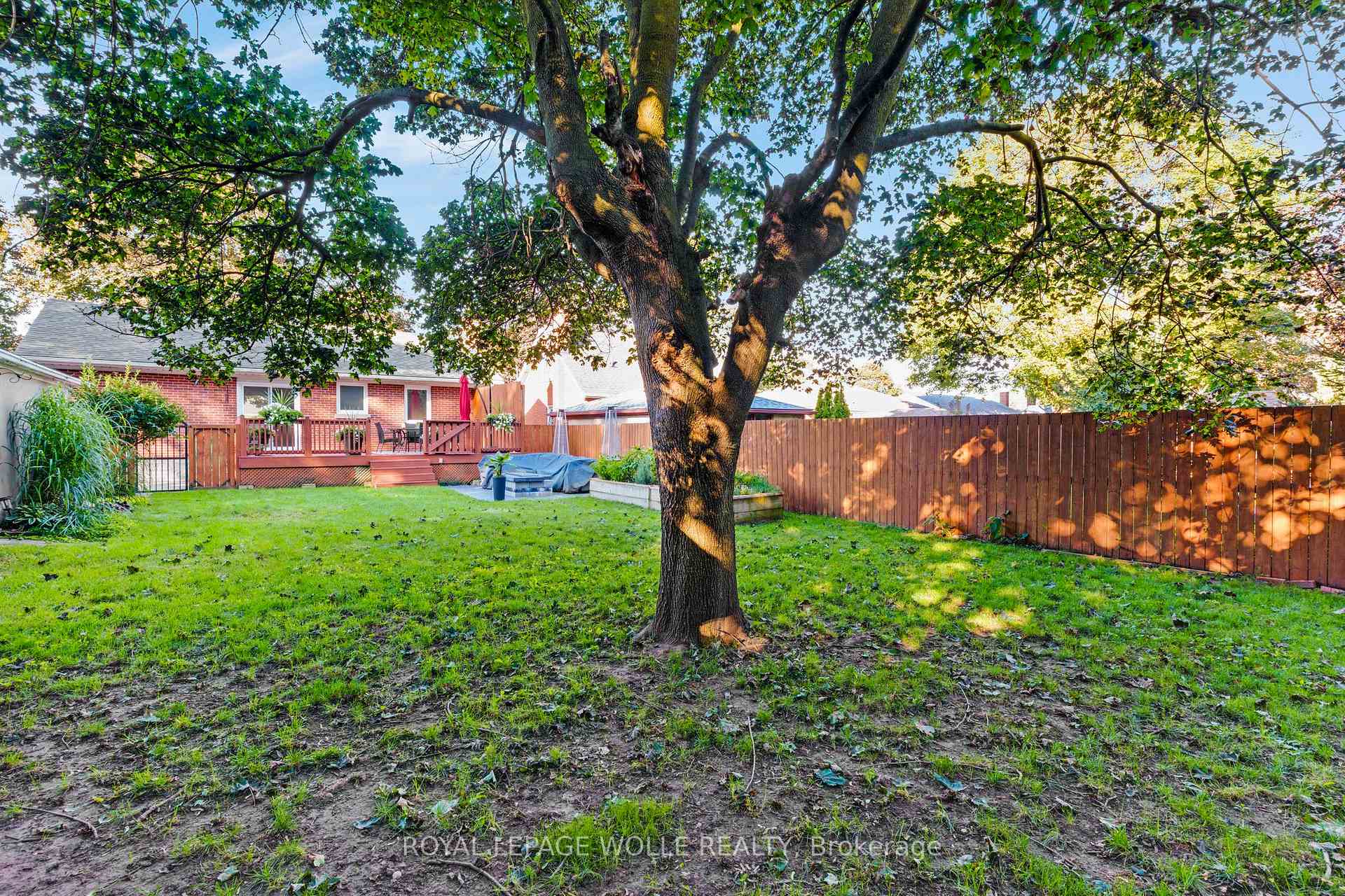 Photo 44 of 135 Patricia Avenue, Kitchener, Cherry Hill — HOMEH