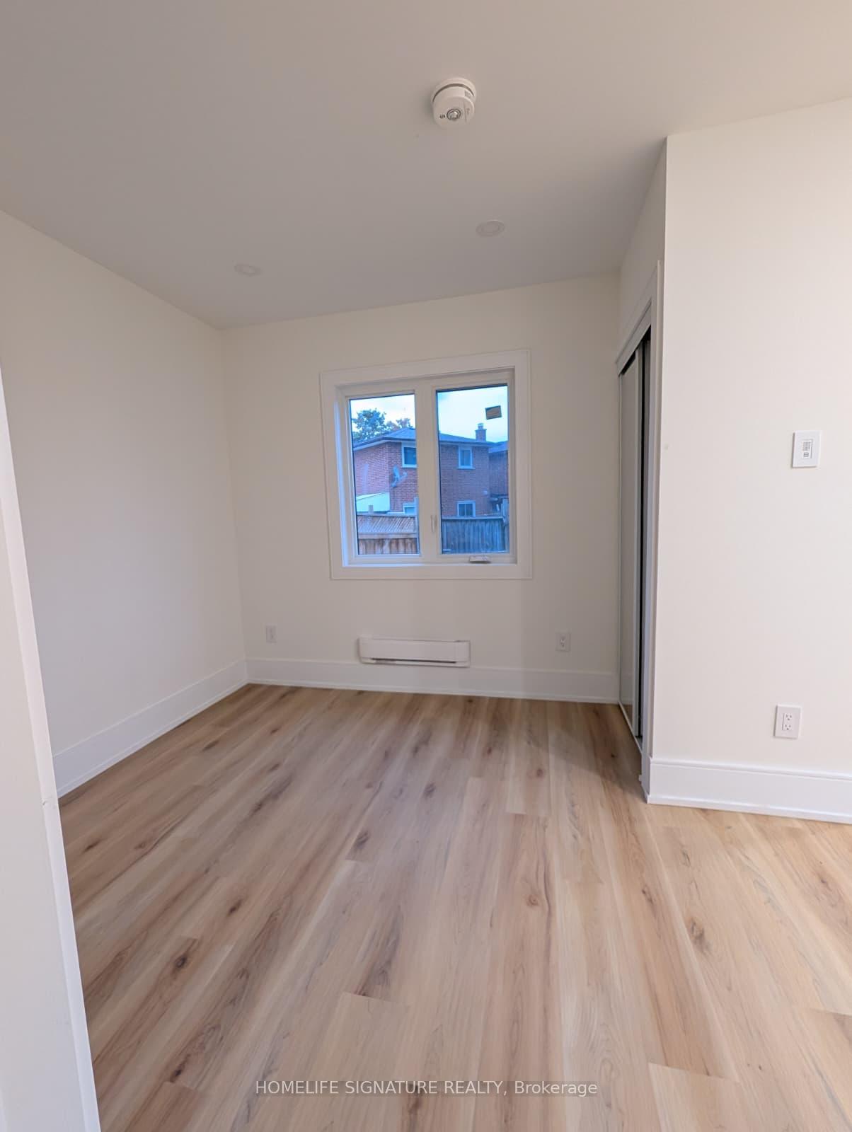 Photo 4 of Unit Garden Suite, 22 Medina Place, Brampton, Central Park — HOMEH