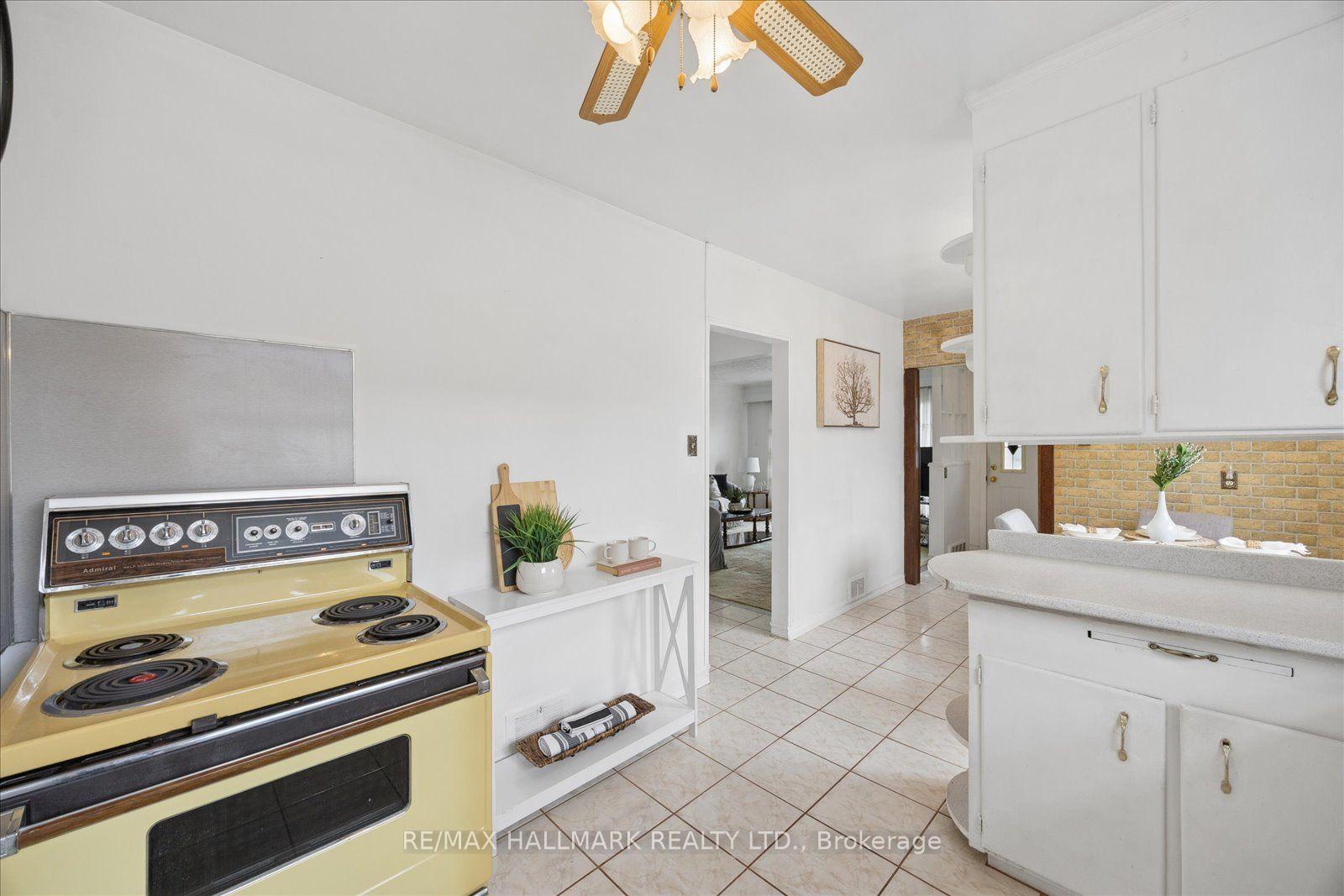 Photo 14 of 102 Cleta Drive, Scarborough, Kennedy Park — HOMEH