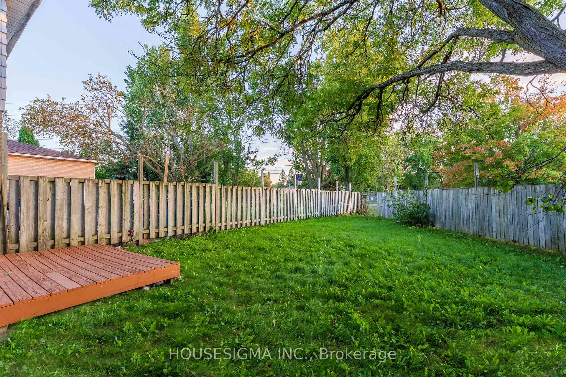 Photo 19 of 33 College Crescent, Barrie, Grove East — HOMEH
