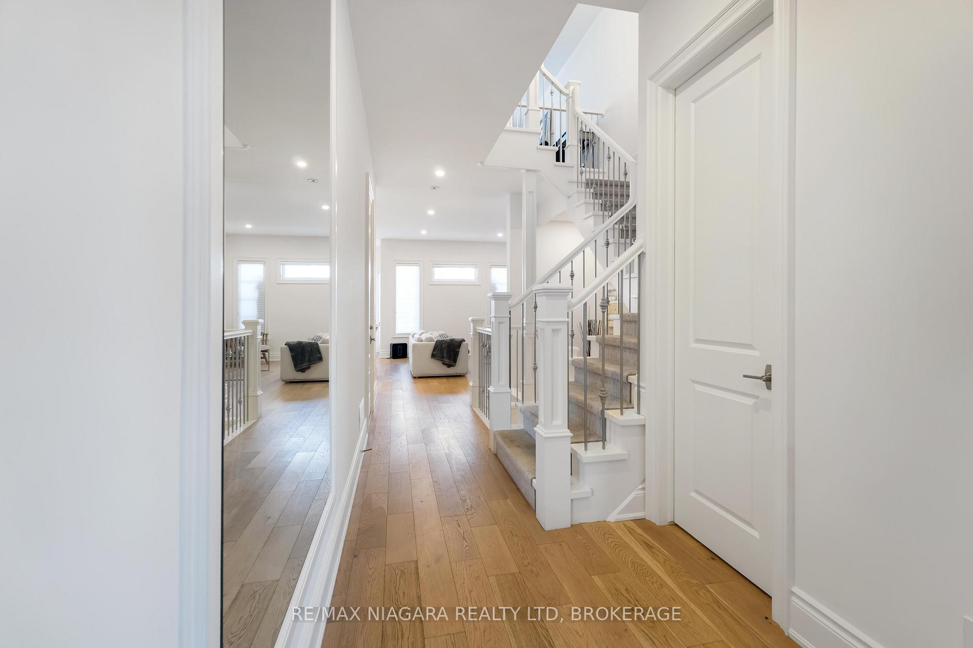Photo 5 of 15 Arbourvale Common Road, St. Catharines, Glendale/Glenridge — HOMEH