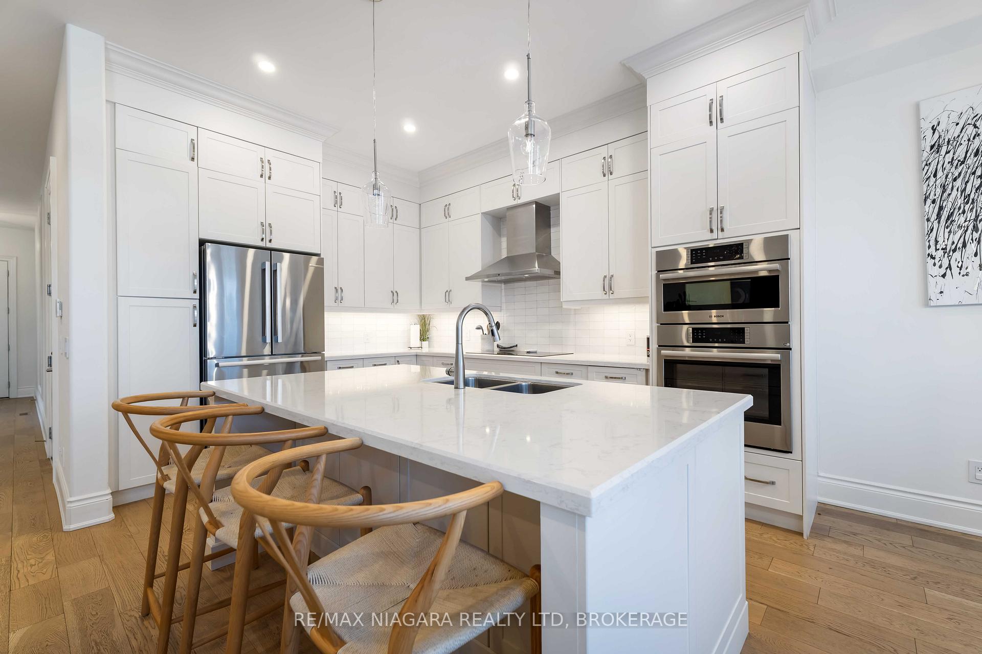 Photo 11 of 15 Arbourvale Common Road, St. Catharines, Glendale/Glenridge — HOMEH
