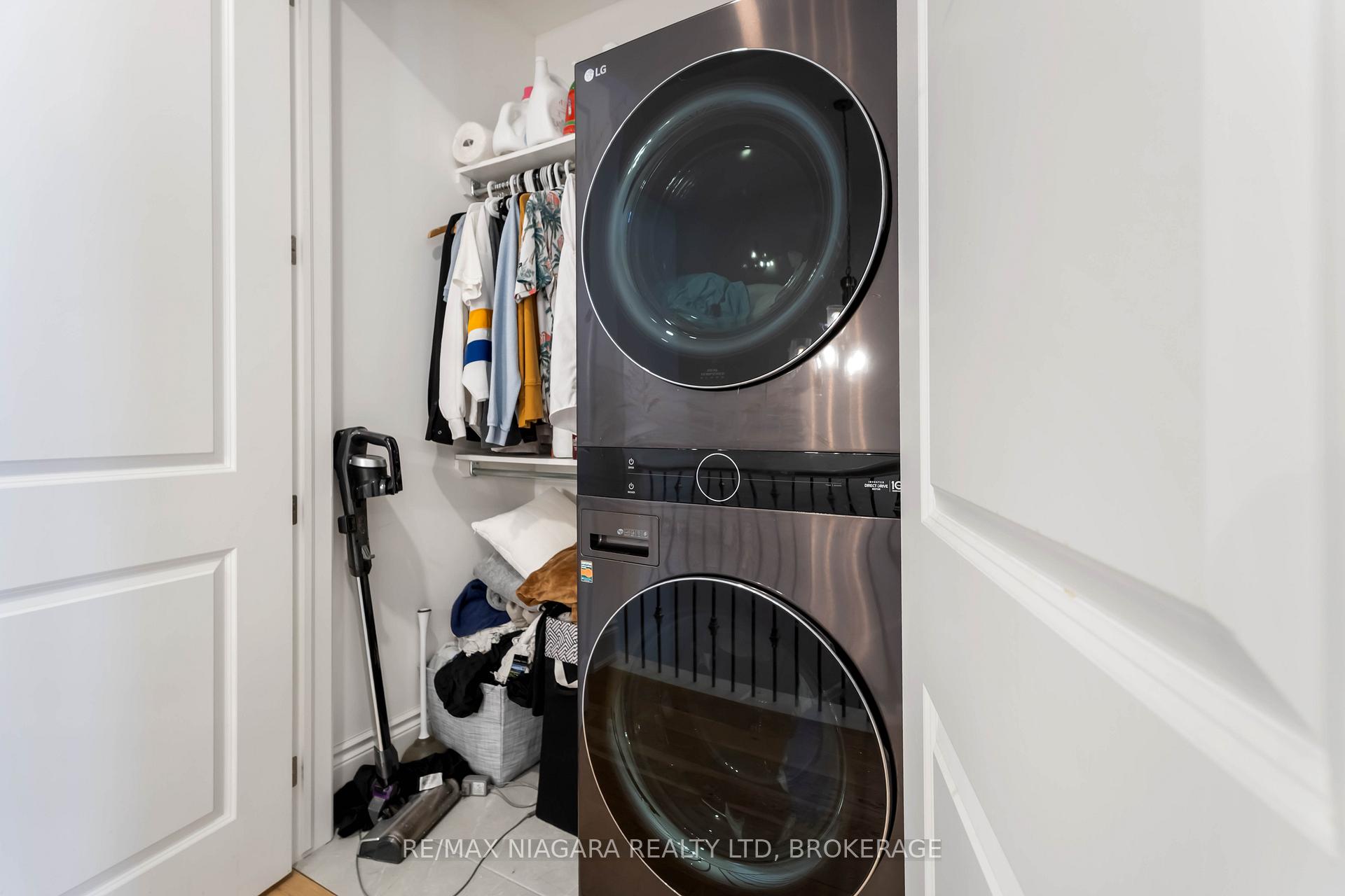 Photo 27 of 15 Arbourvale Common Road, St. Catharines, Glendale/Glenridge — HOMEH