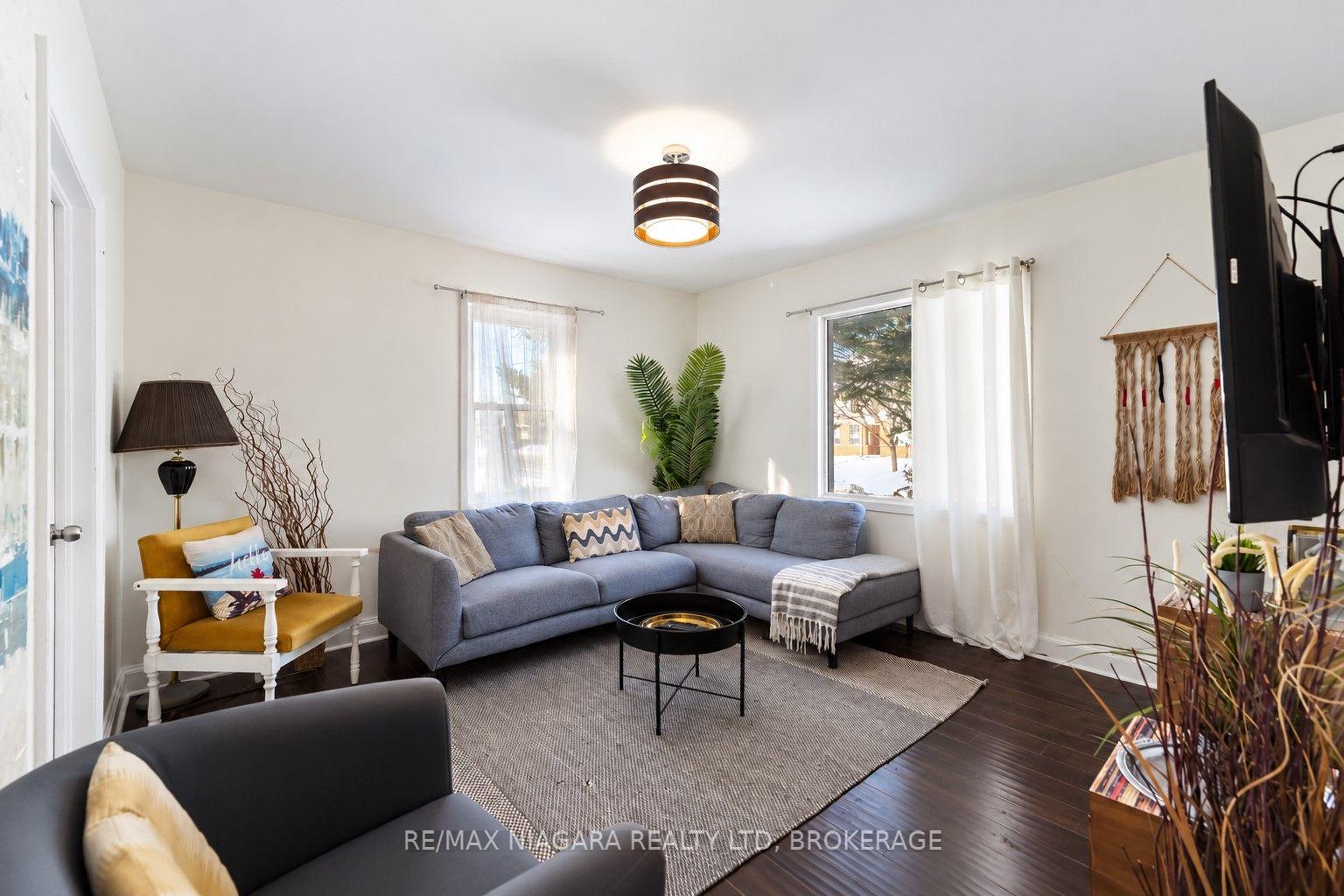 Photo 3 of 1459 Niagara Stone Road, Niagara-on-the-Lake, Virgil — HOMEH