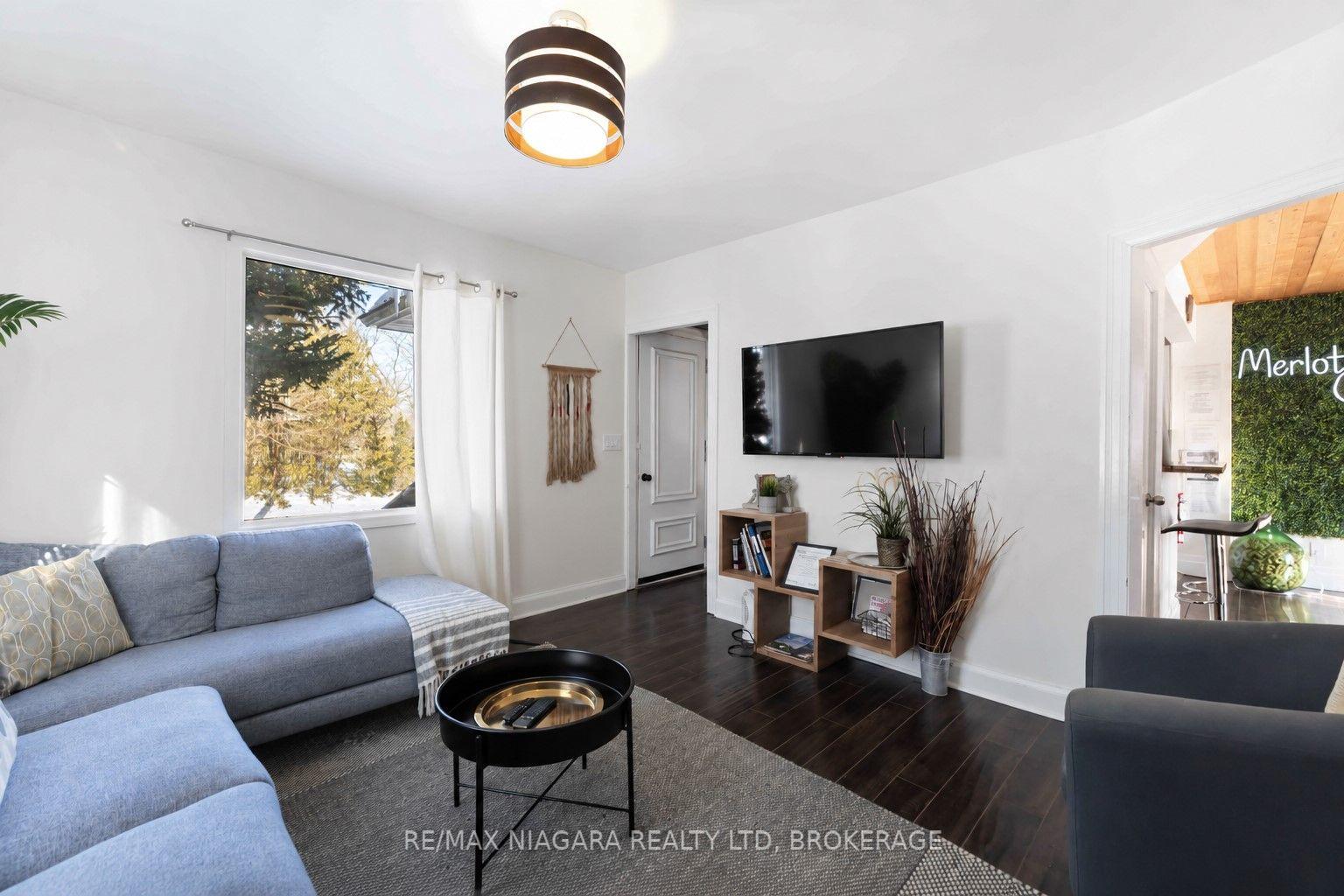 Photo 4 of 1459 Niagara Stone Road, Niagara-on-the-Lake, Virgil — HOMEH