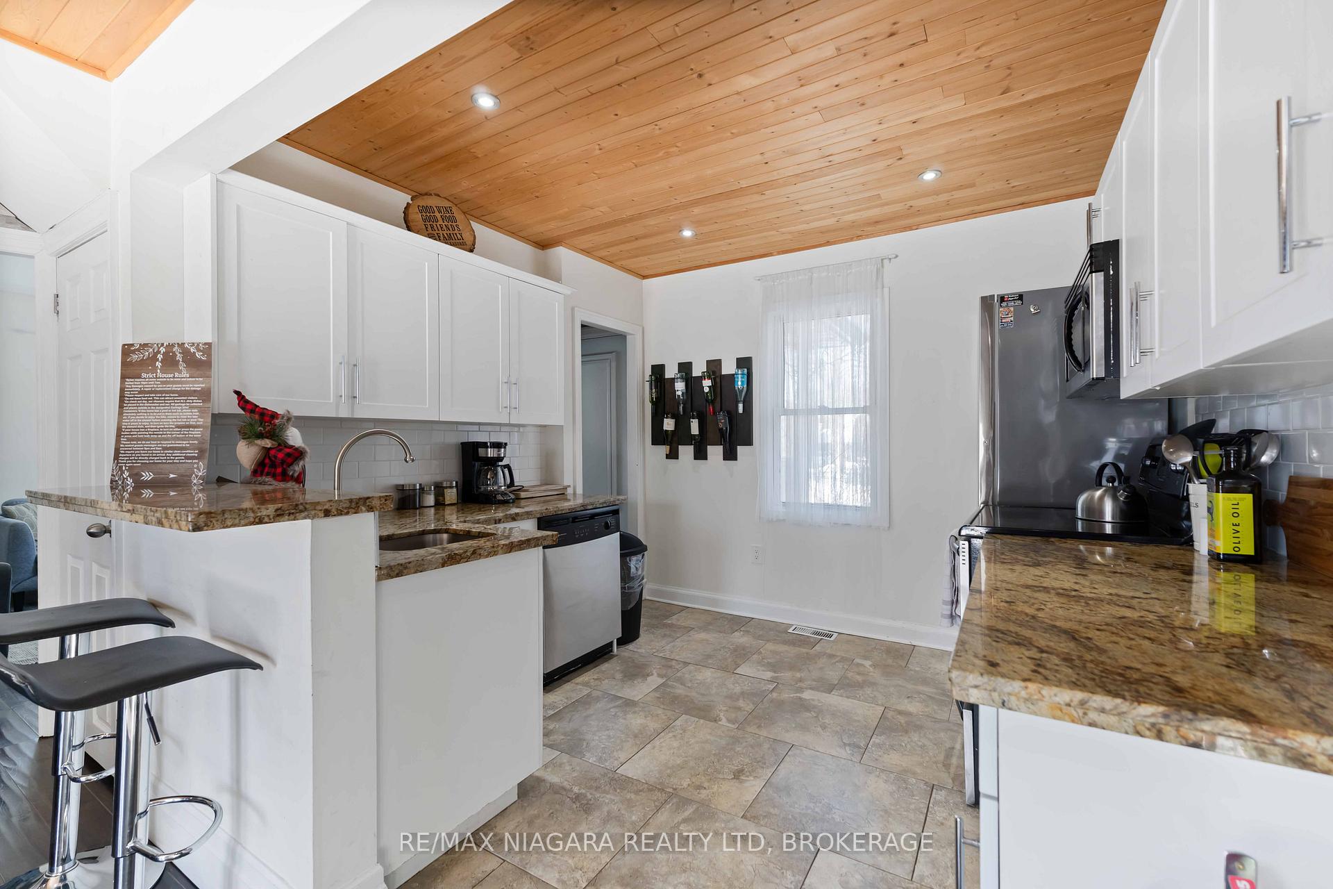 Photo 6 of 1459 Niagara Stone Road, Niagara-on-the-Lake, Virgil — HOMEH