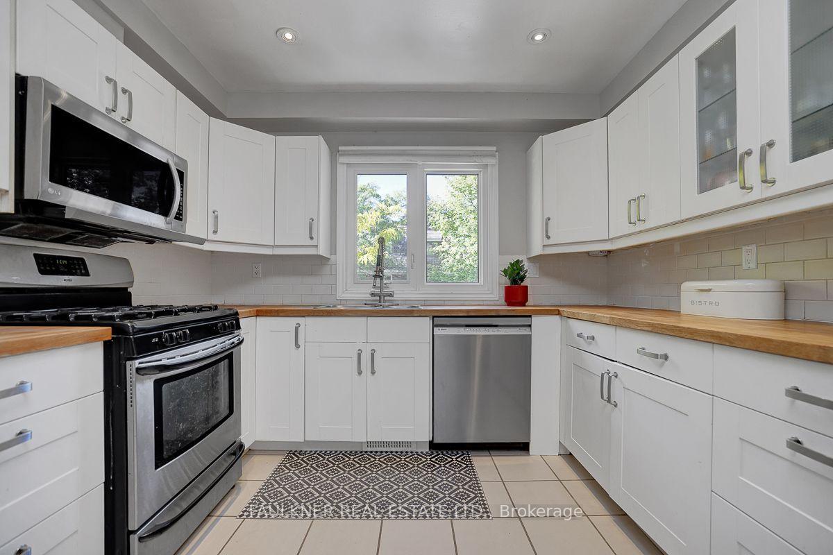 Photo 23 of 19 Marco Lane, Ottawa, Old Ottawa South — HOMEH