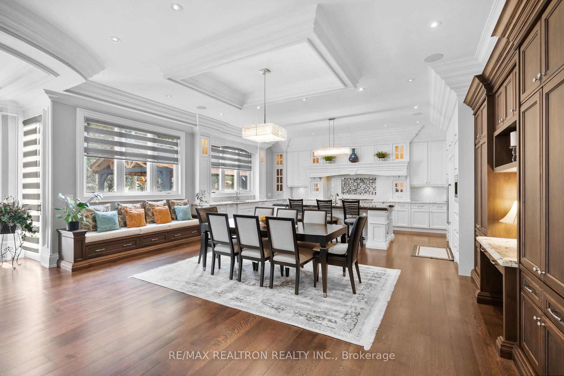 Photo 10 of 7 Winchfield Place, North York, Banbury-Don Mills — HOMEH