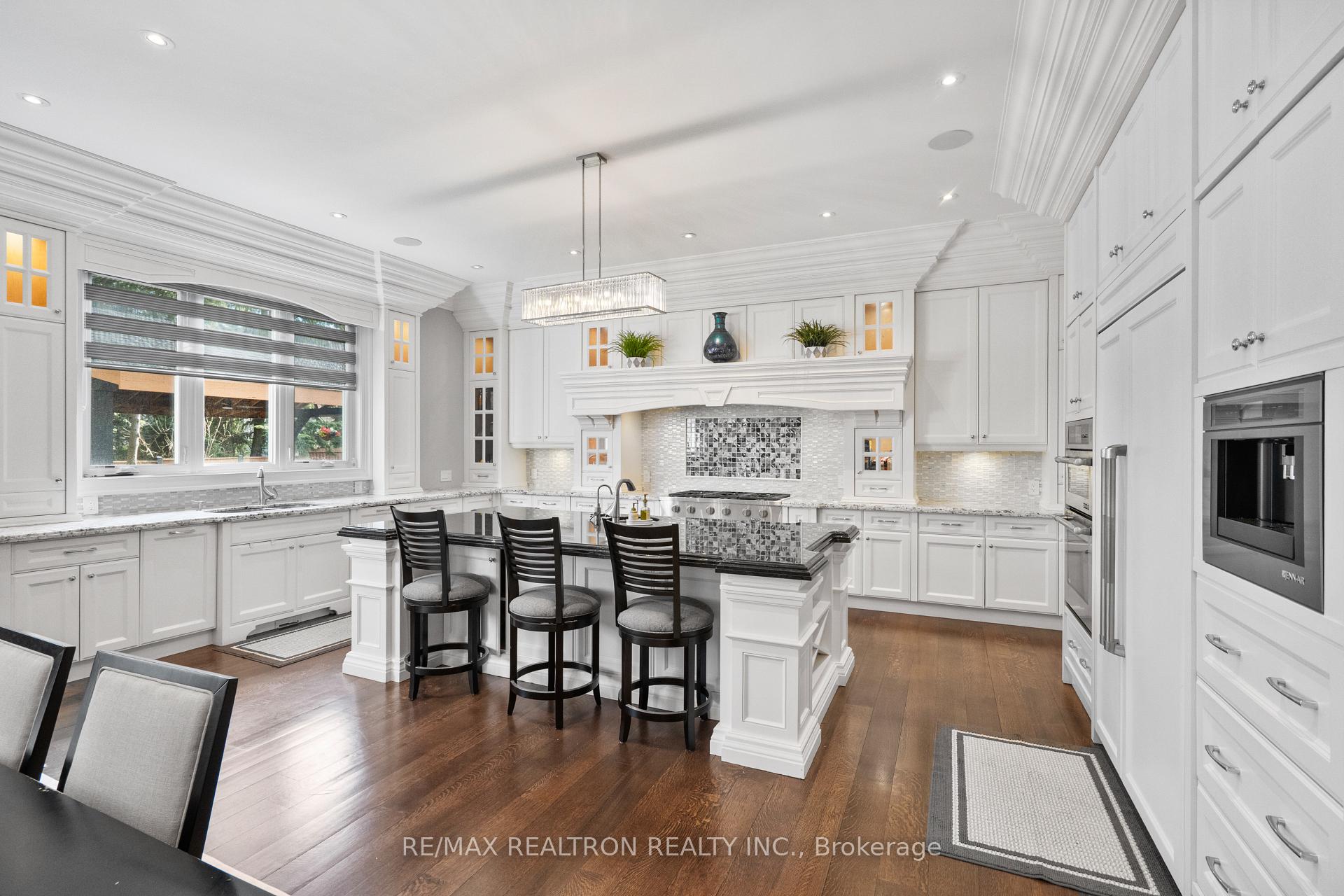 Photo 11 of 7 Winchfield Place, North York, Banbury-Don Mills — HOMEH