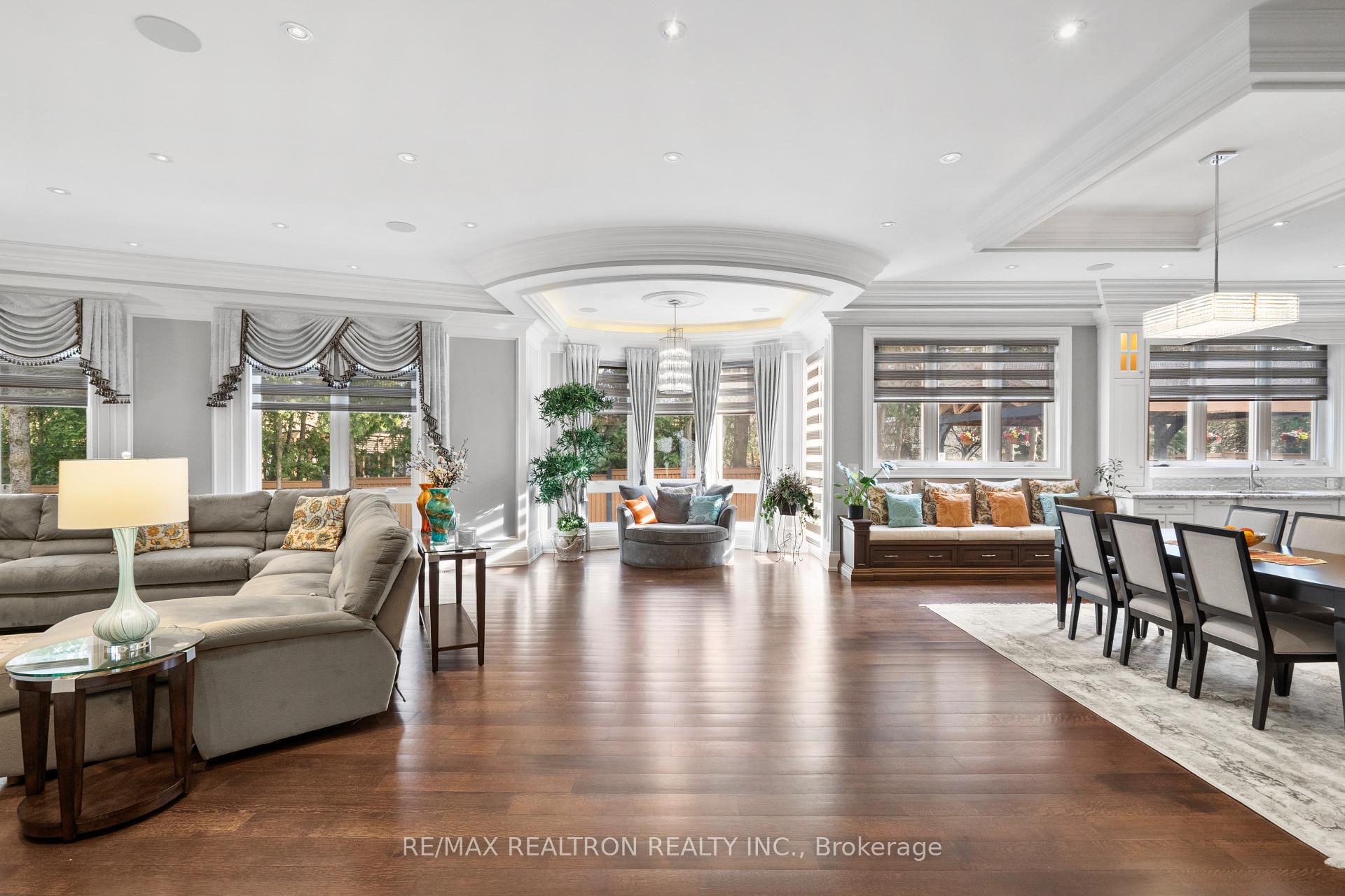 Photo 15 of 7 Winchfield Place, North York, Banbury-Don Mills — HOMEH