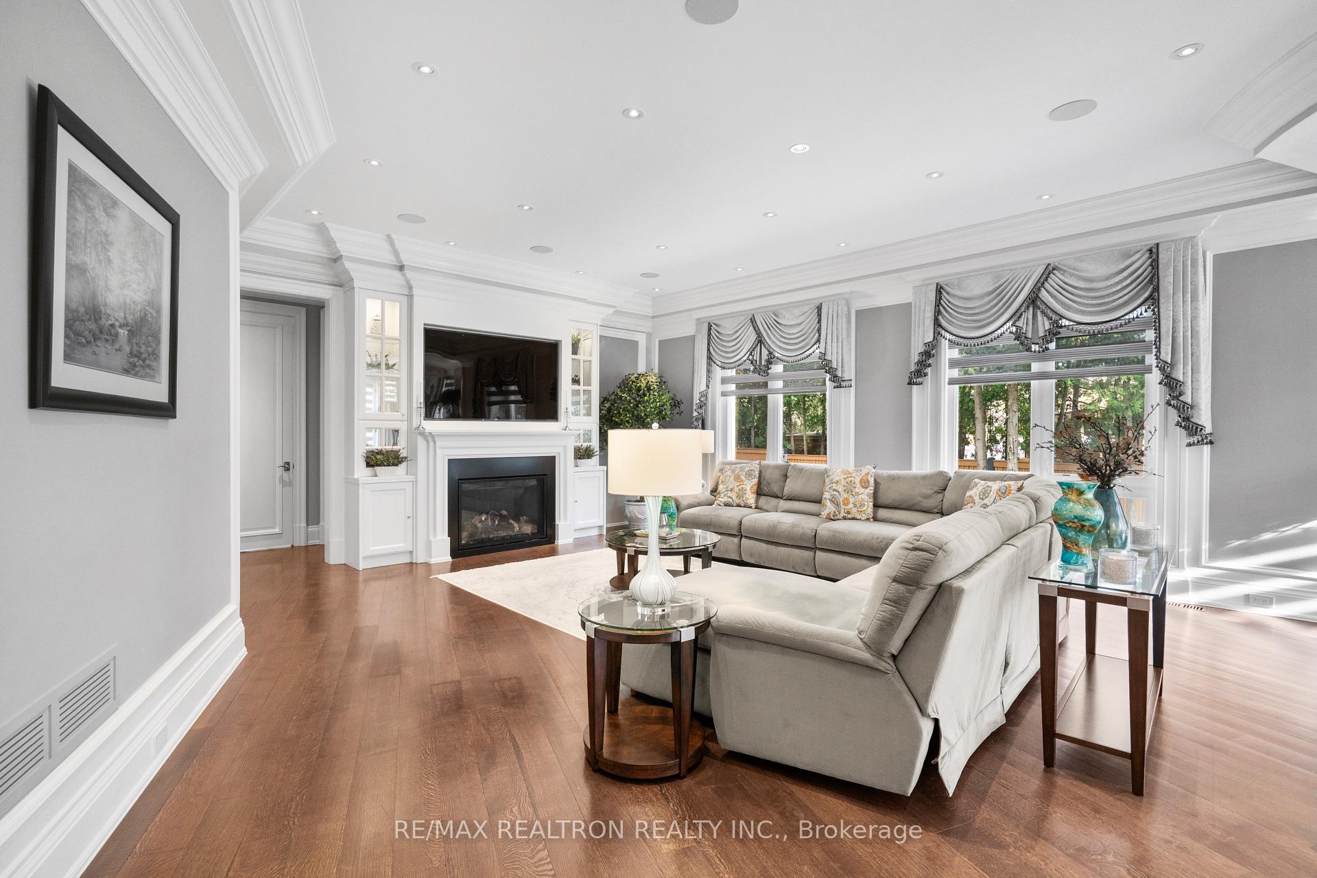 Photo 18 of 7 Winchfield Place, North York, Banbury-Don Mills — HOMEH