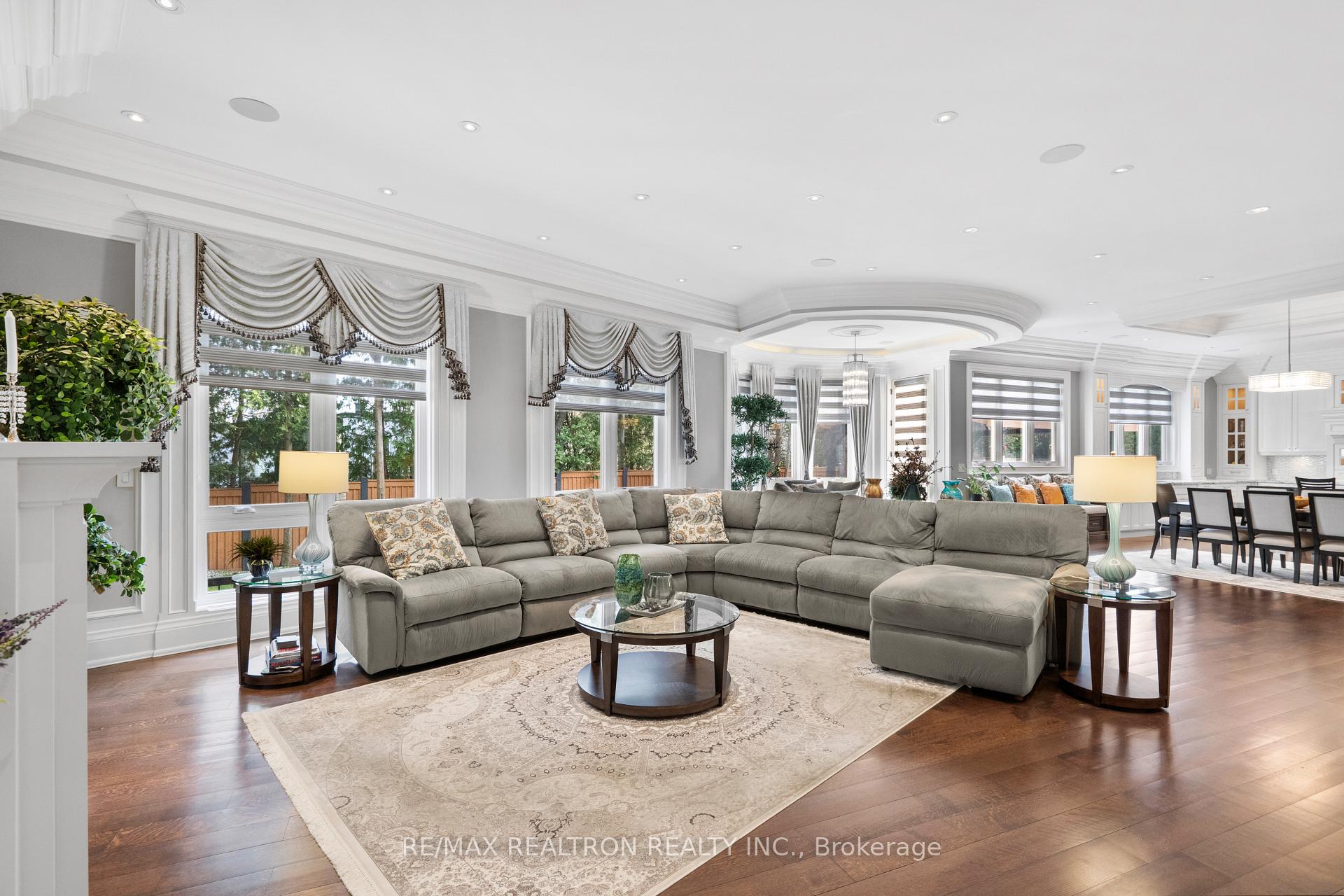Photo 19 of 7 Winchfield Place, North York, Banbury-Don Mills — HOMEH