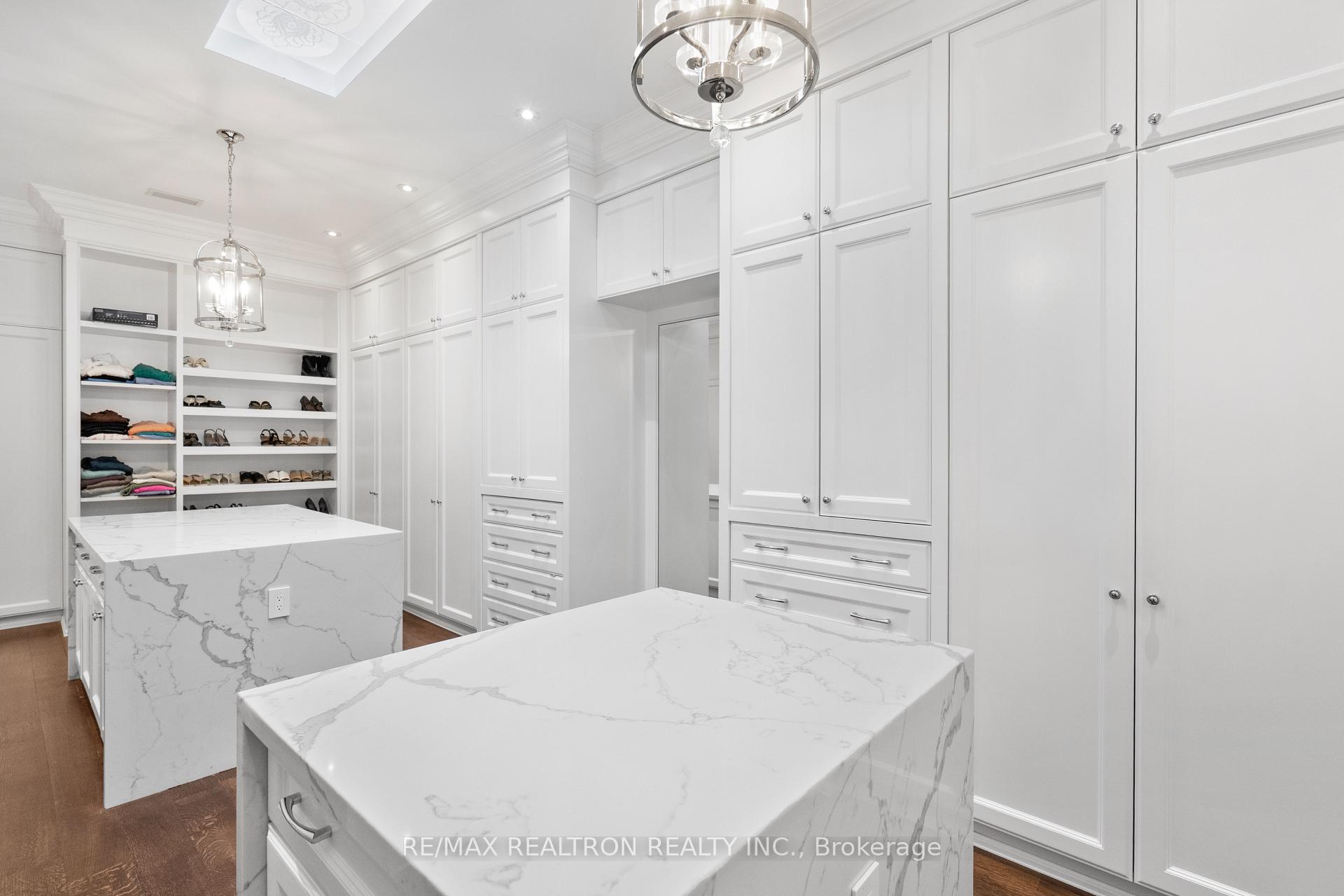 Photo 26 of 7 Winchfield Place, North York, Banbury-Don Mills — HOMEH