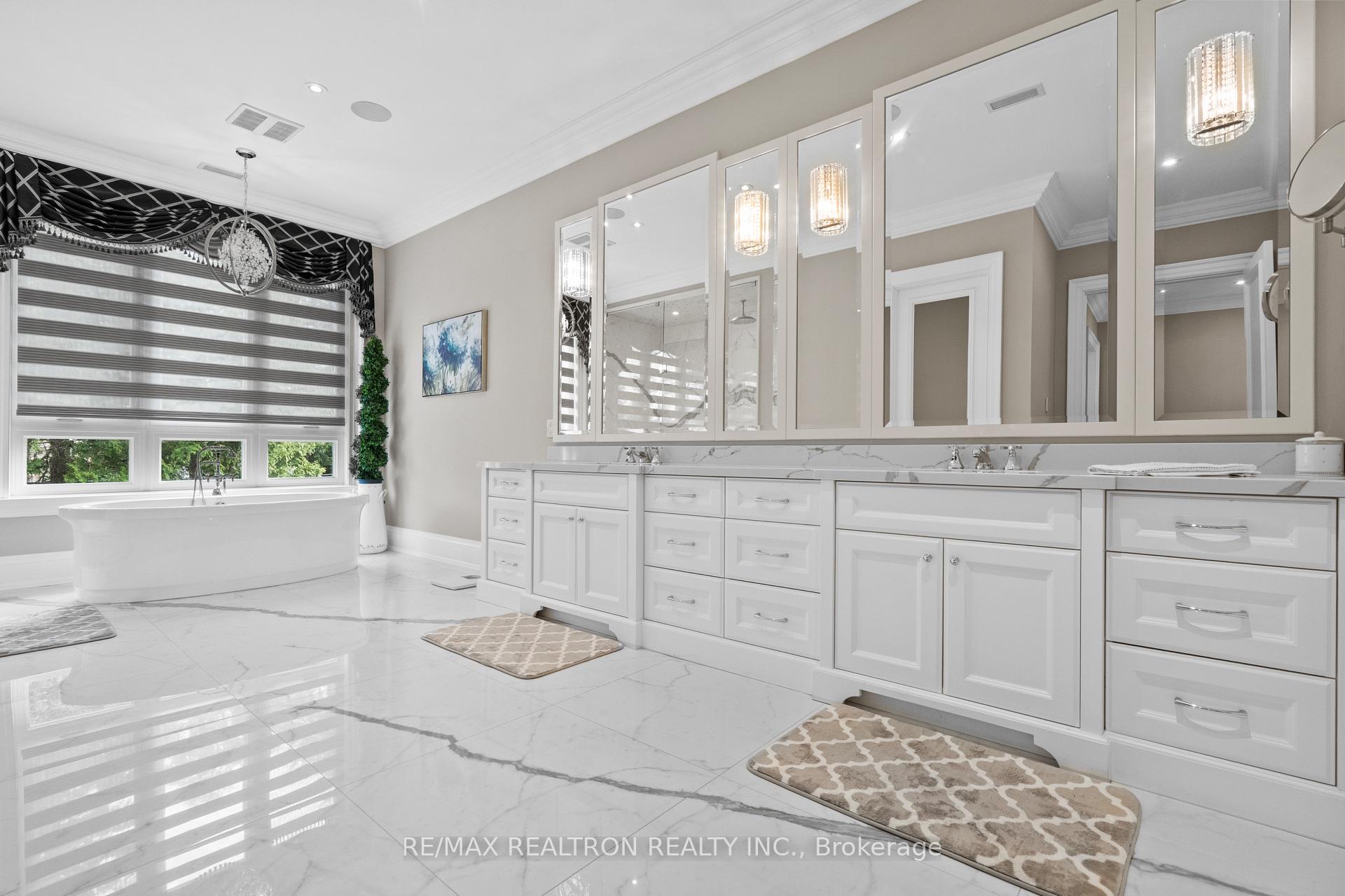 Photo 27 of 7 Winchfield Place, North York, Banbury-Don Mills — HOMEH