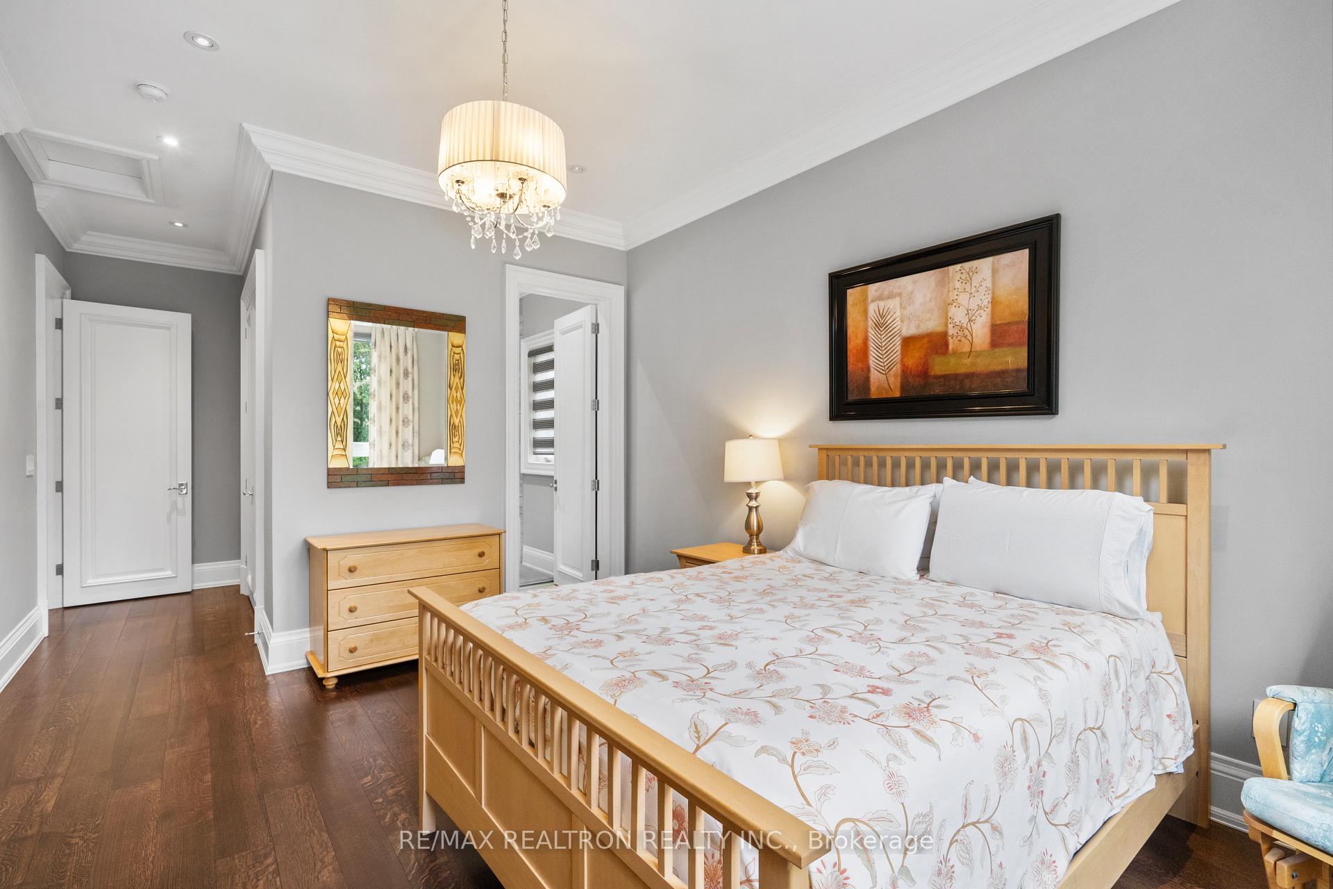 Photo 35 of 7 Winchfield Place, North York, Banbury-Don Mills — HOMEH