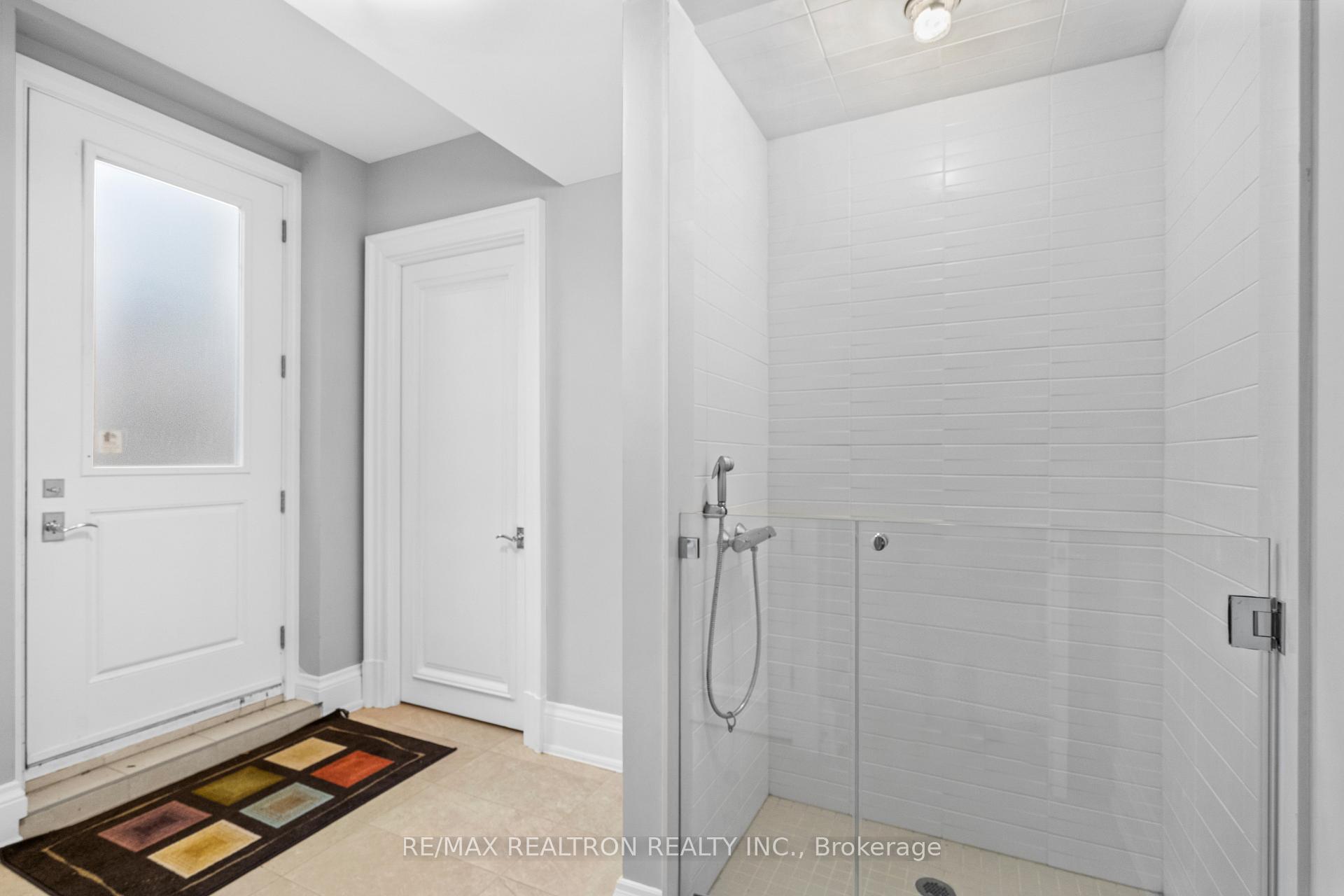 Photo 40 of 7 Winchfield Place, North York, Banbury-Don Mills — HOMEH