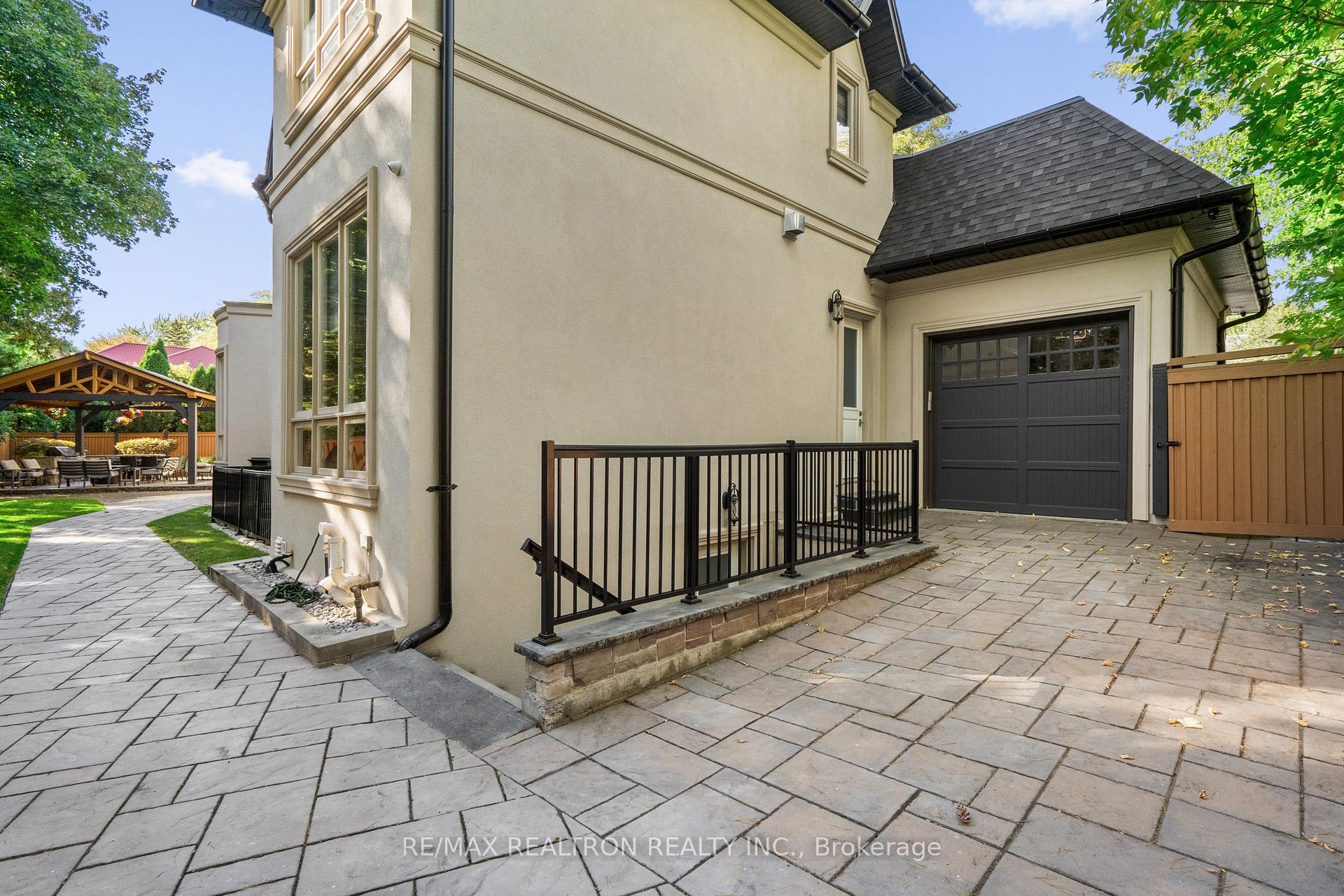 Photo 42 of 7 Winchfield Place, North York, Banbury-Don Mills — HOMEH