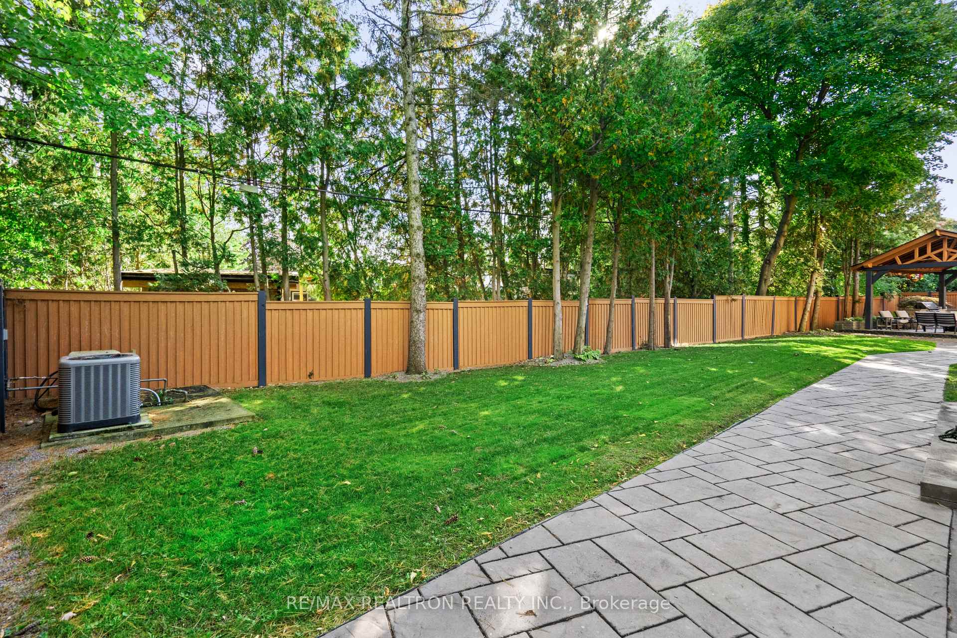 Photo 43 of 7 Winchfield Place, North York, Banbury-Don Mills — HOMEH