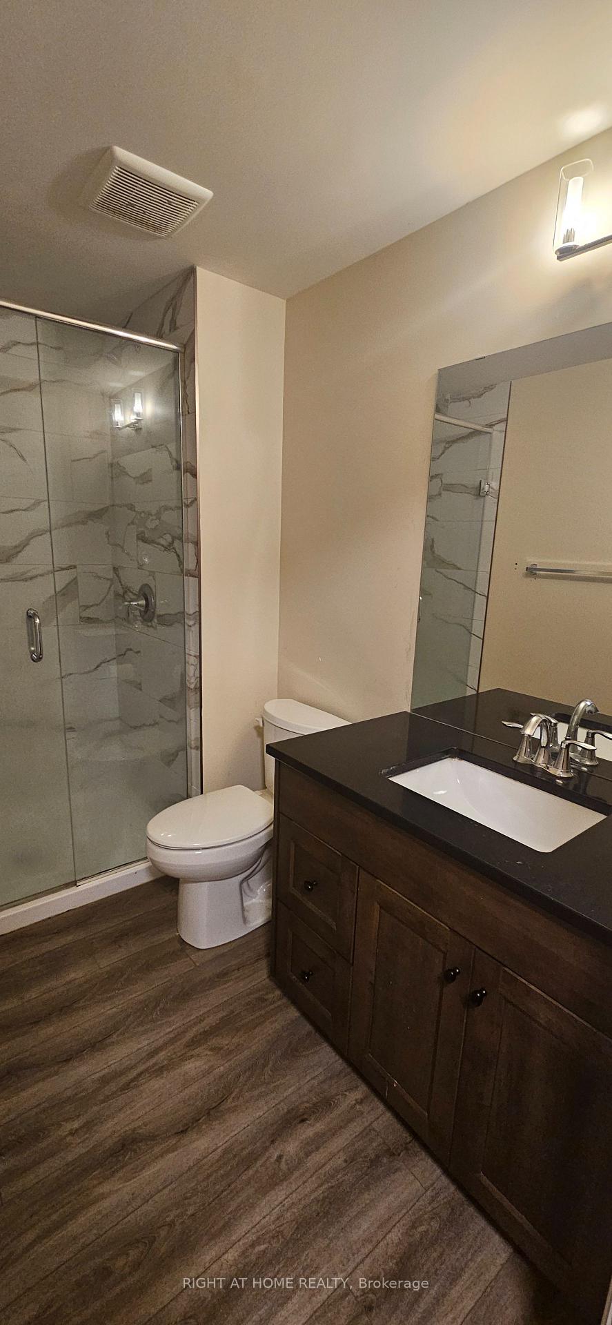 Photo 7 of 1633 Medway Park Drive, London, North S — HOMEH