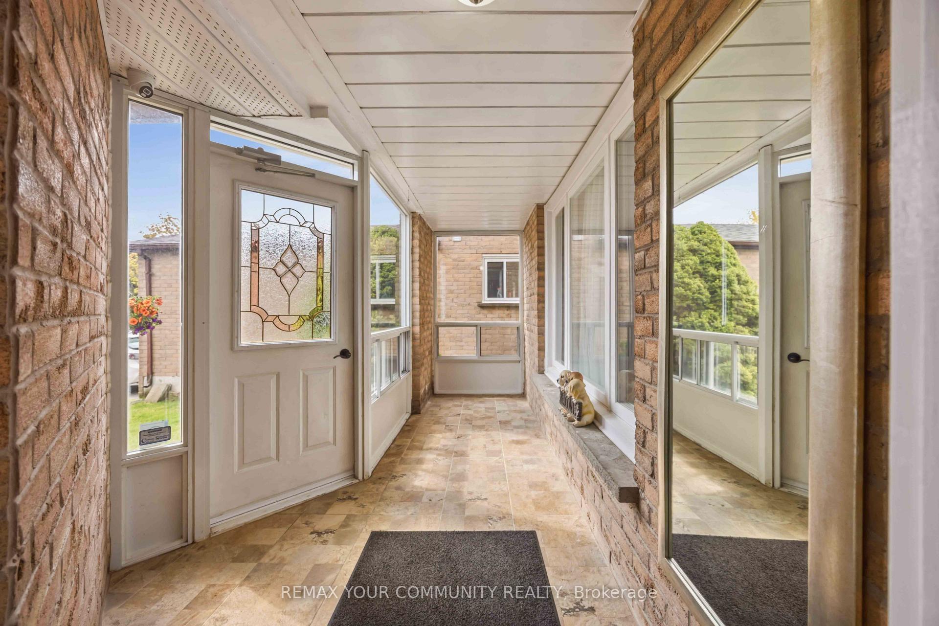 Photo 3 of 1706 Woodside Lane, Pickering, Amberlea — HOMEH