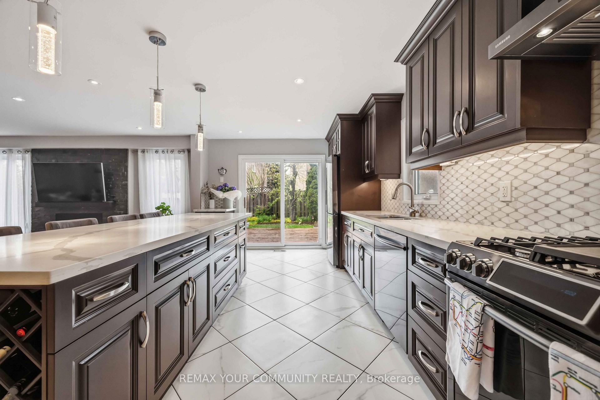 Photo 12 of 1706 Woodside Lane, Pickering, Amberlea — HOMEH