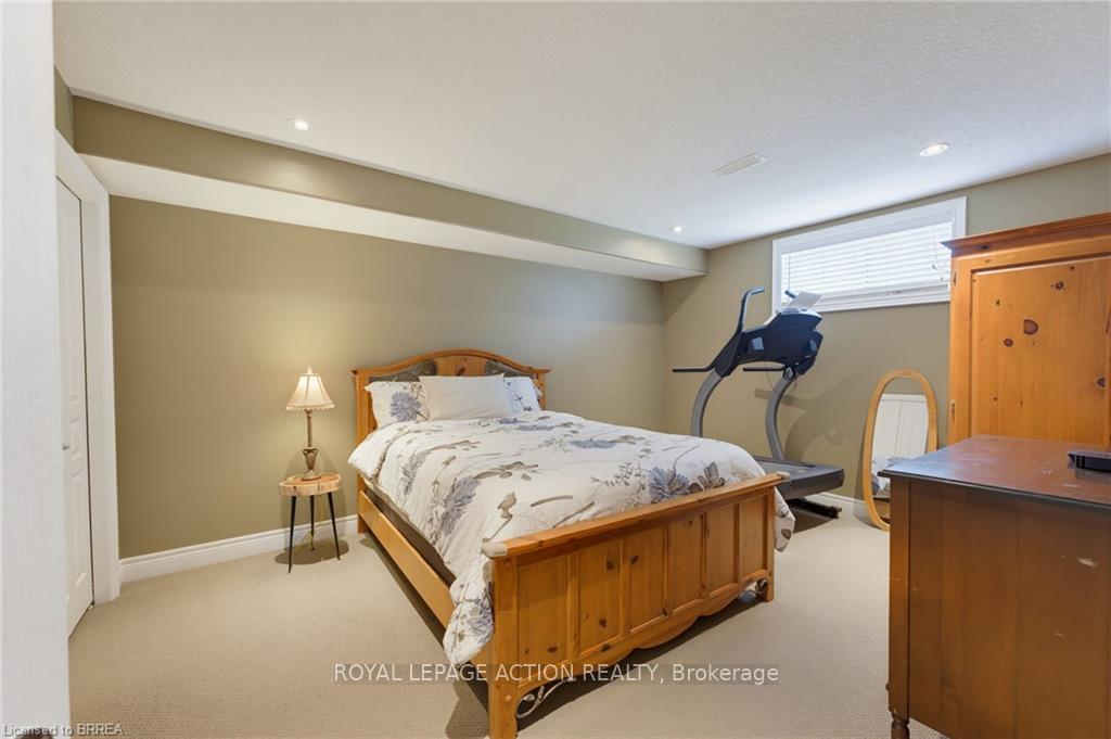 Photo 37 of 29 Farrow Road, Brant, Brantford Twp — HOMEH