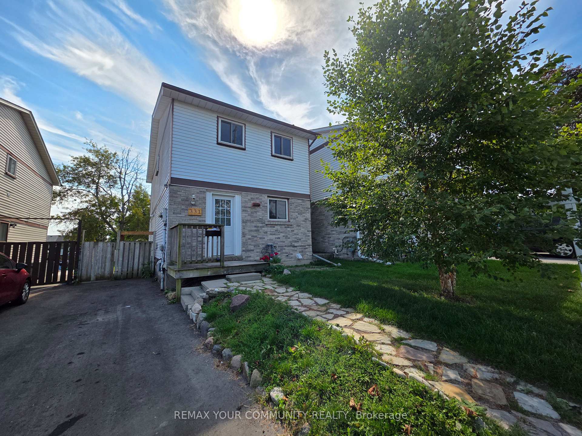 Photo 2 of Unit Main, 331 Phillip Murray Avenue, Oshawa, Lakeview — HOMEH