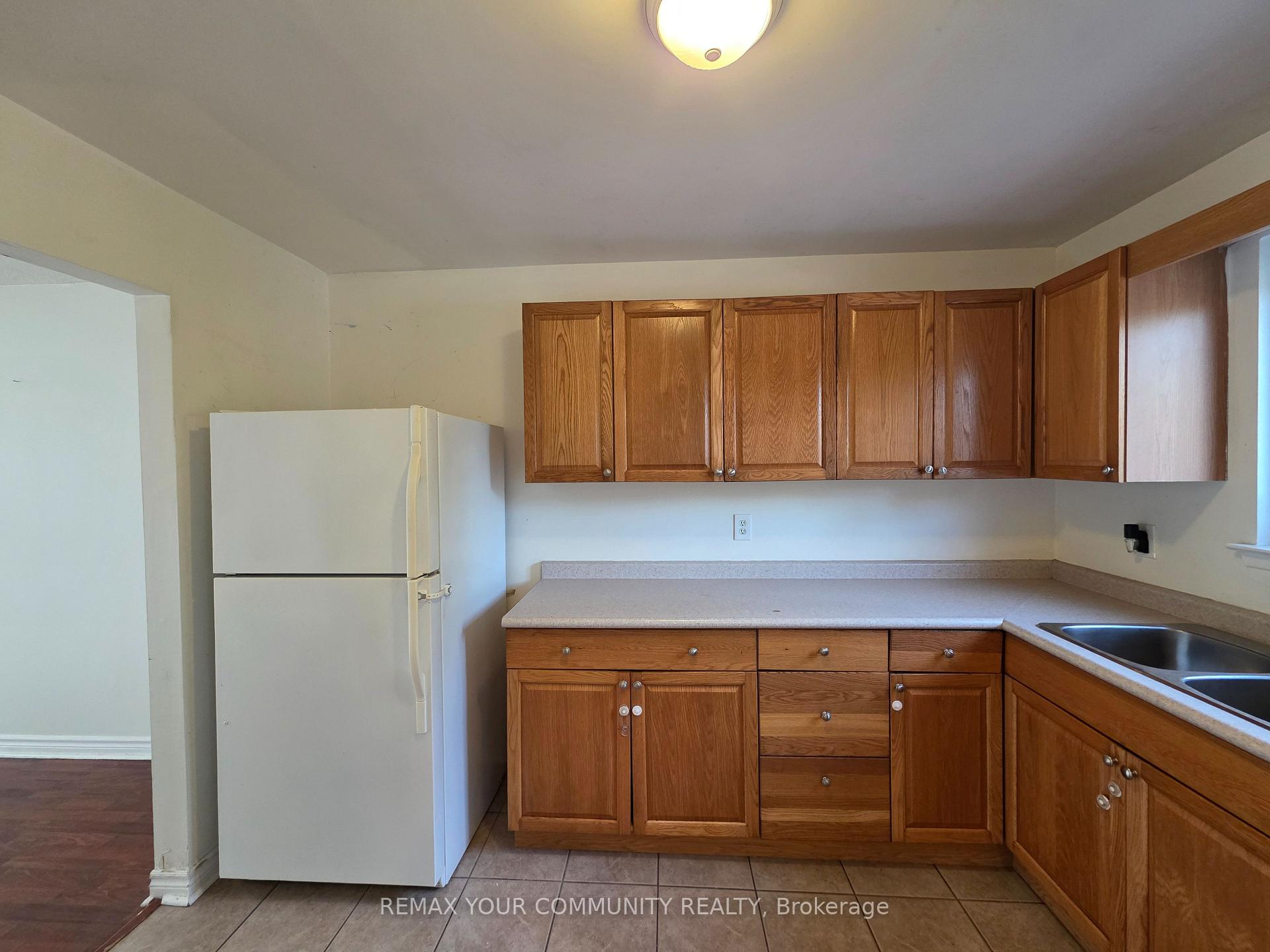 Photo 12 of Unit Main, 331 Phillip Murray Avenue, Oshawa, Lakeview — HOMEH