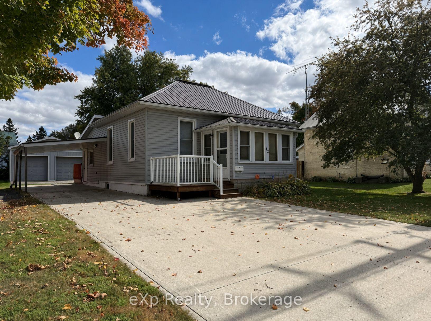Photo of 42 Clarinda Street S
