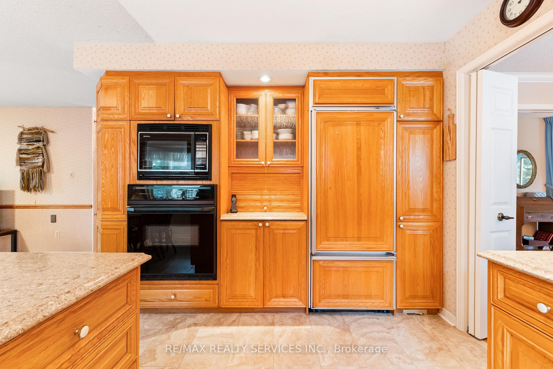 Photo 16 of 22 Oldham Crescent, Brampton, Snelgrove — HOMEH