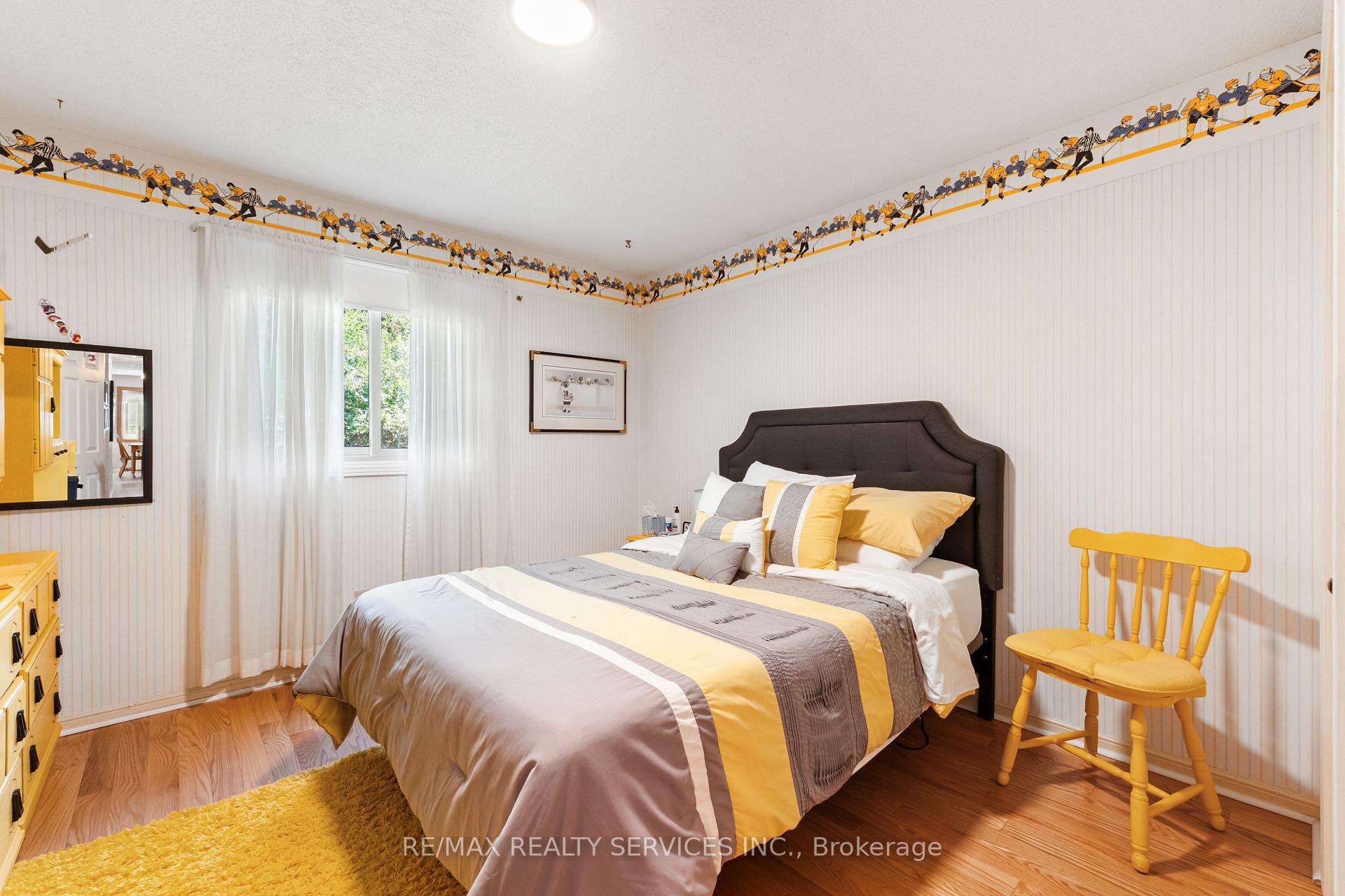 Photo 25 of 22 Oldham Crescent, Brampton, Snelgrove — HOMEH