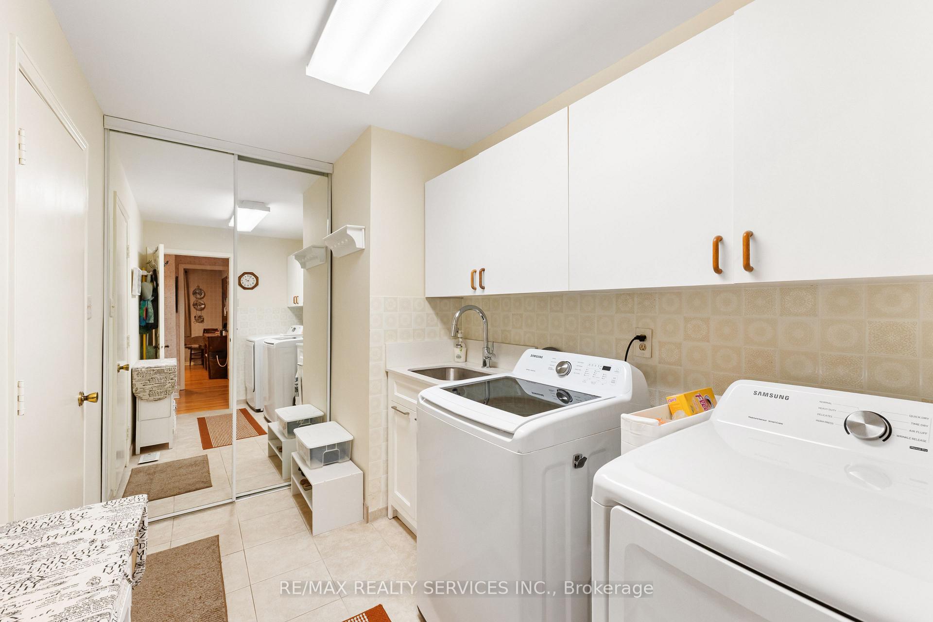 Photo 29 of 22 Oldham Crescent, Brampton, Snelgrove — HOMEH