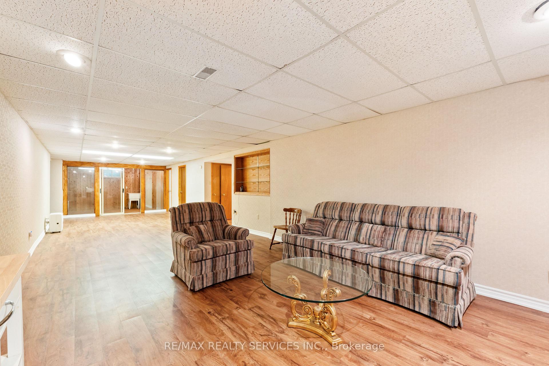 Photo 34 of 22 Oldham Crescent, Brampton, Snelgrove — HOMEH