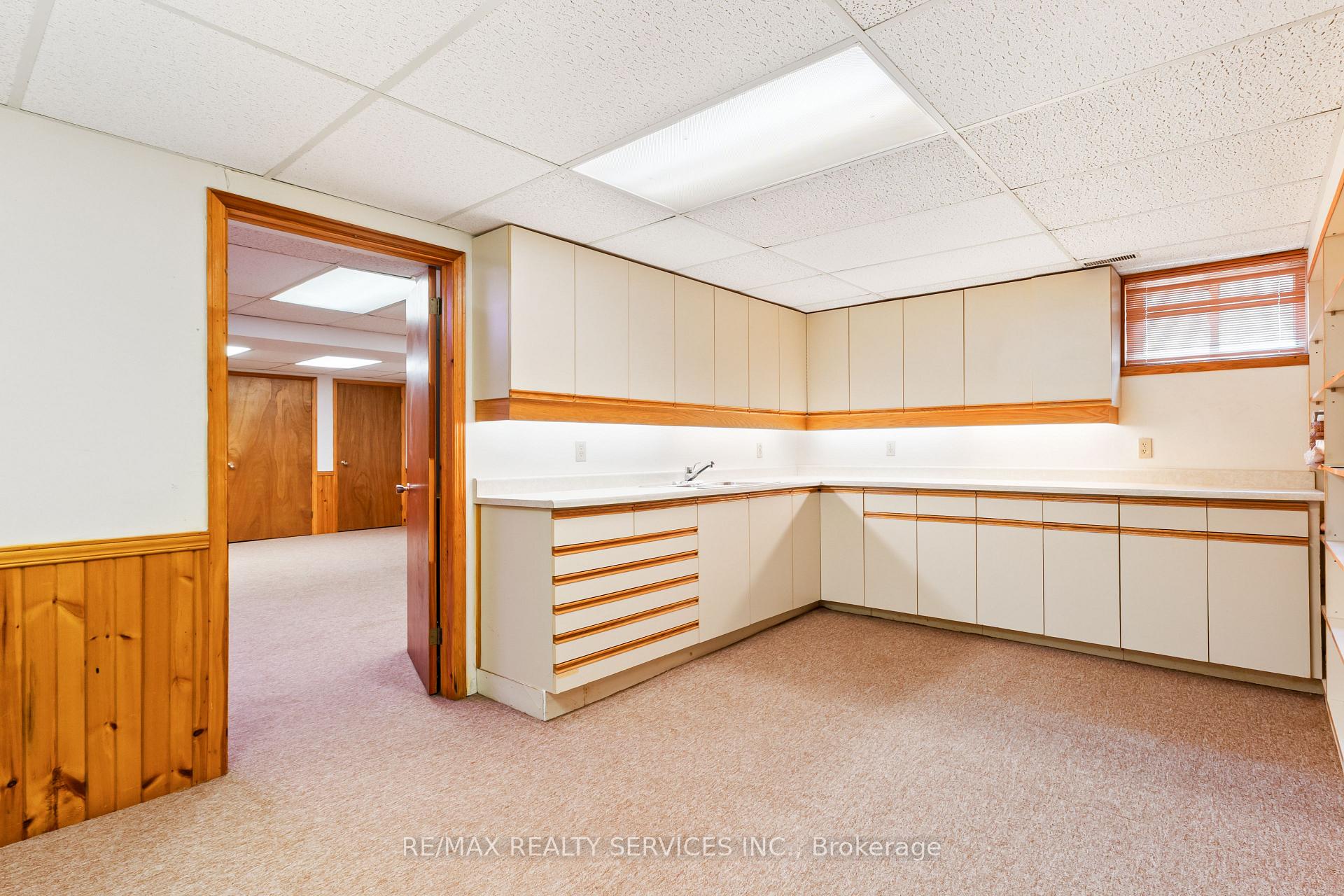 Photo 36 of 22 Oldham Crescent, Brampton, Snelgrove — HOMEH
