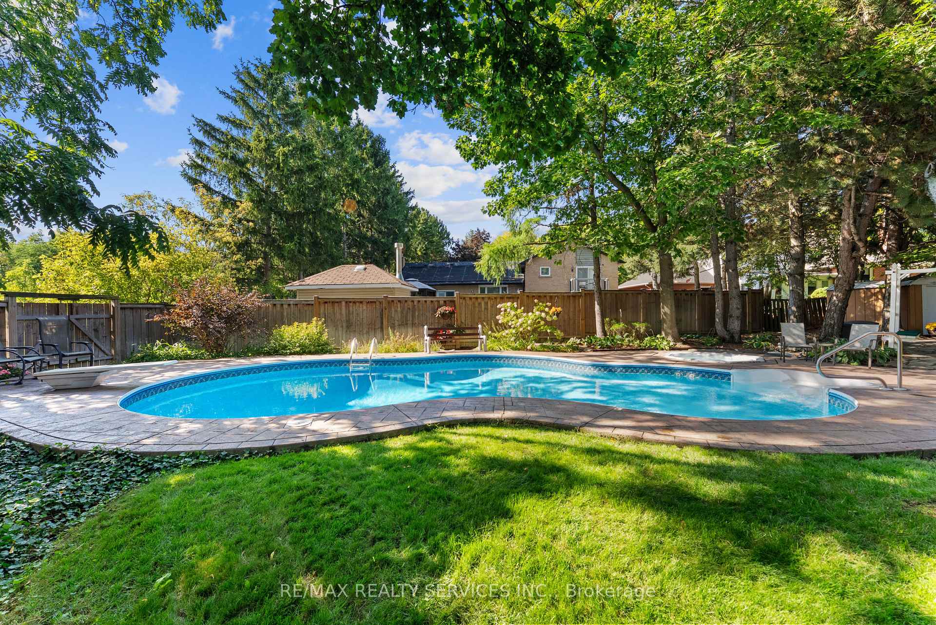 Photo 45 of 22 Oldham Crescent, Brampton, Snelgrove — HOMEH