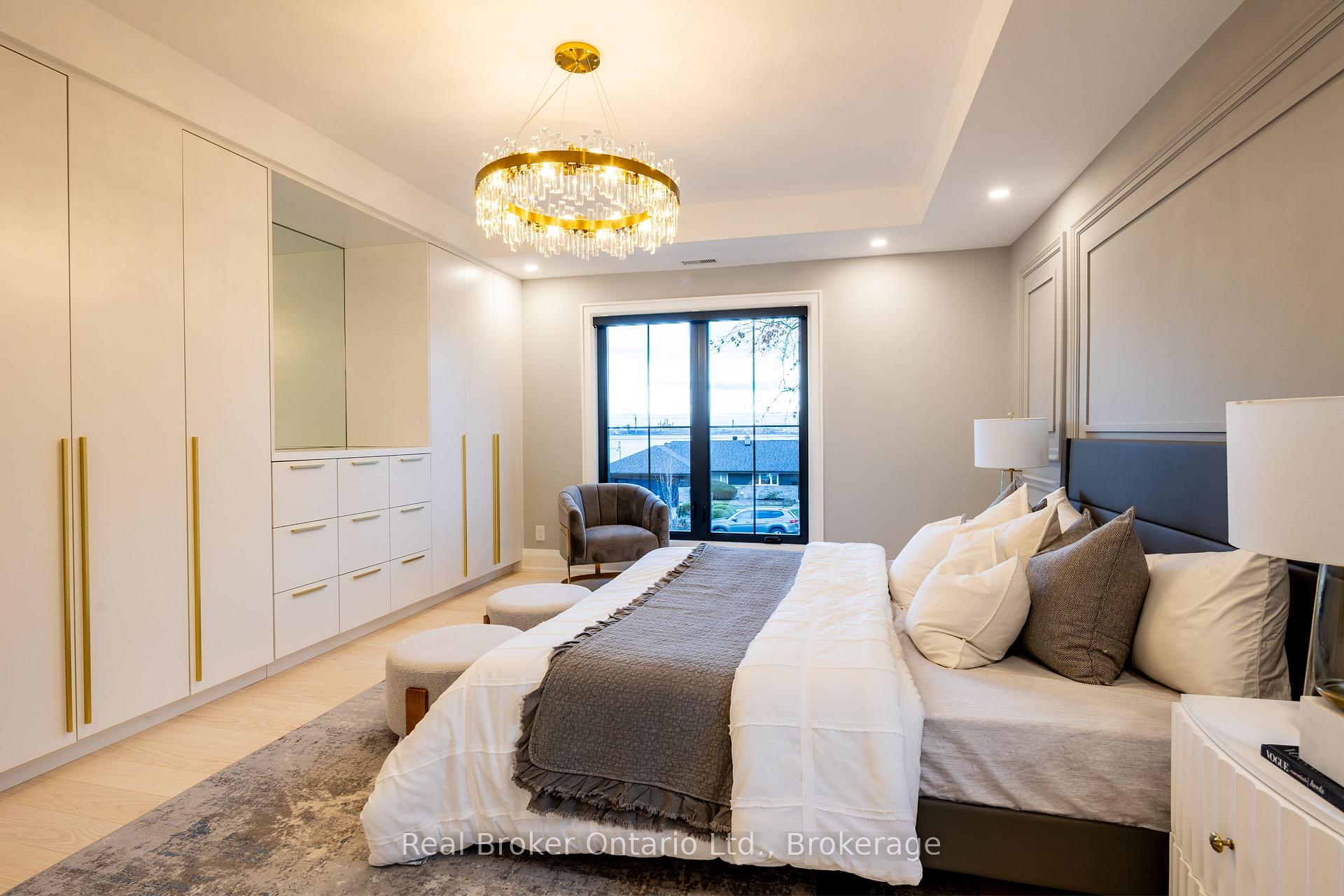 Photo 21 of 841 Danforth Place, Burlington, Bayview — HOMEH
