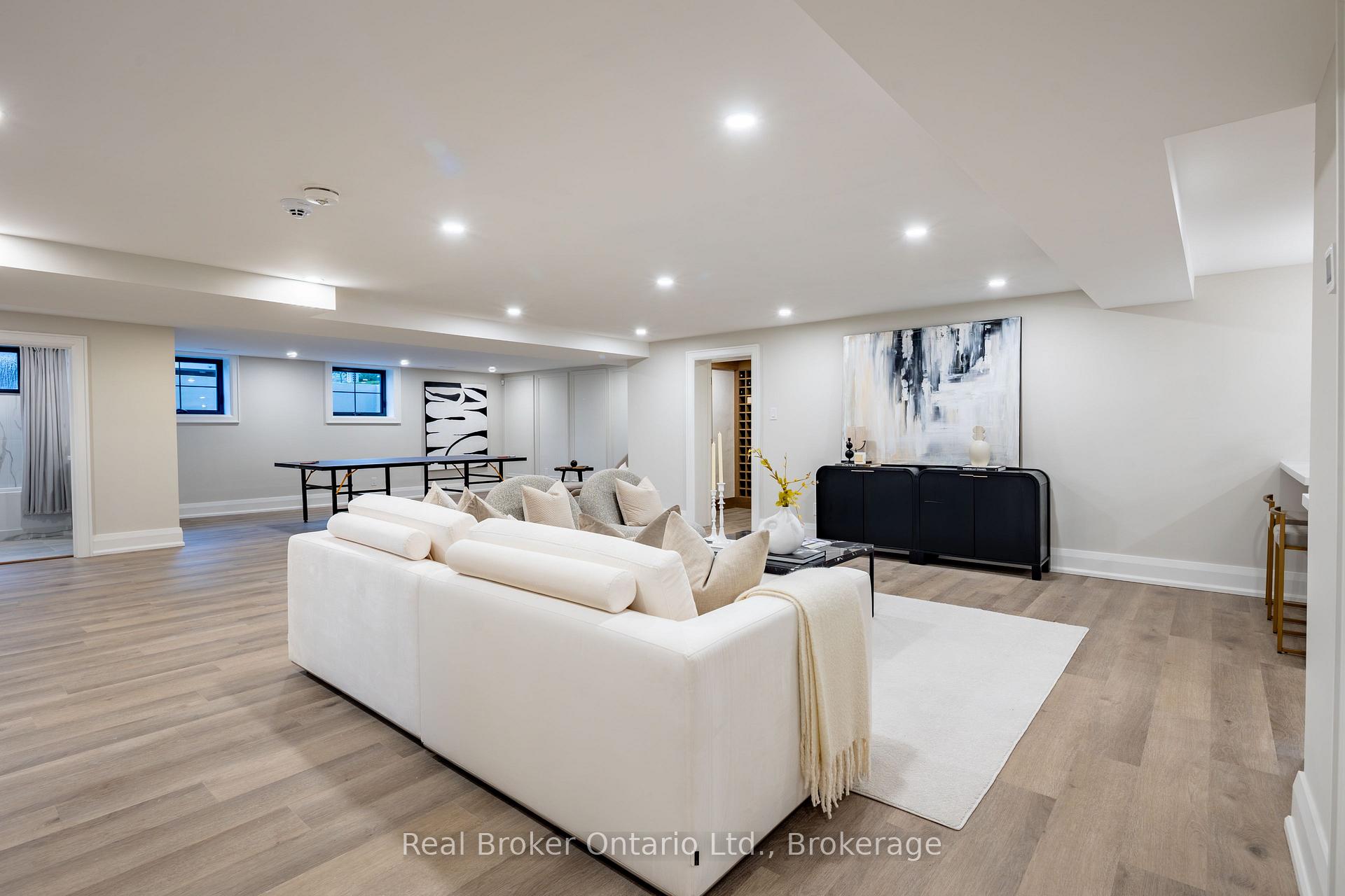 Photo 35 of 841 Danforth Place, Burlington, Bayview — HOMEH