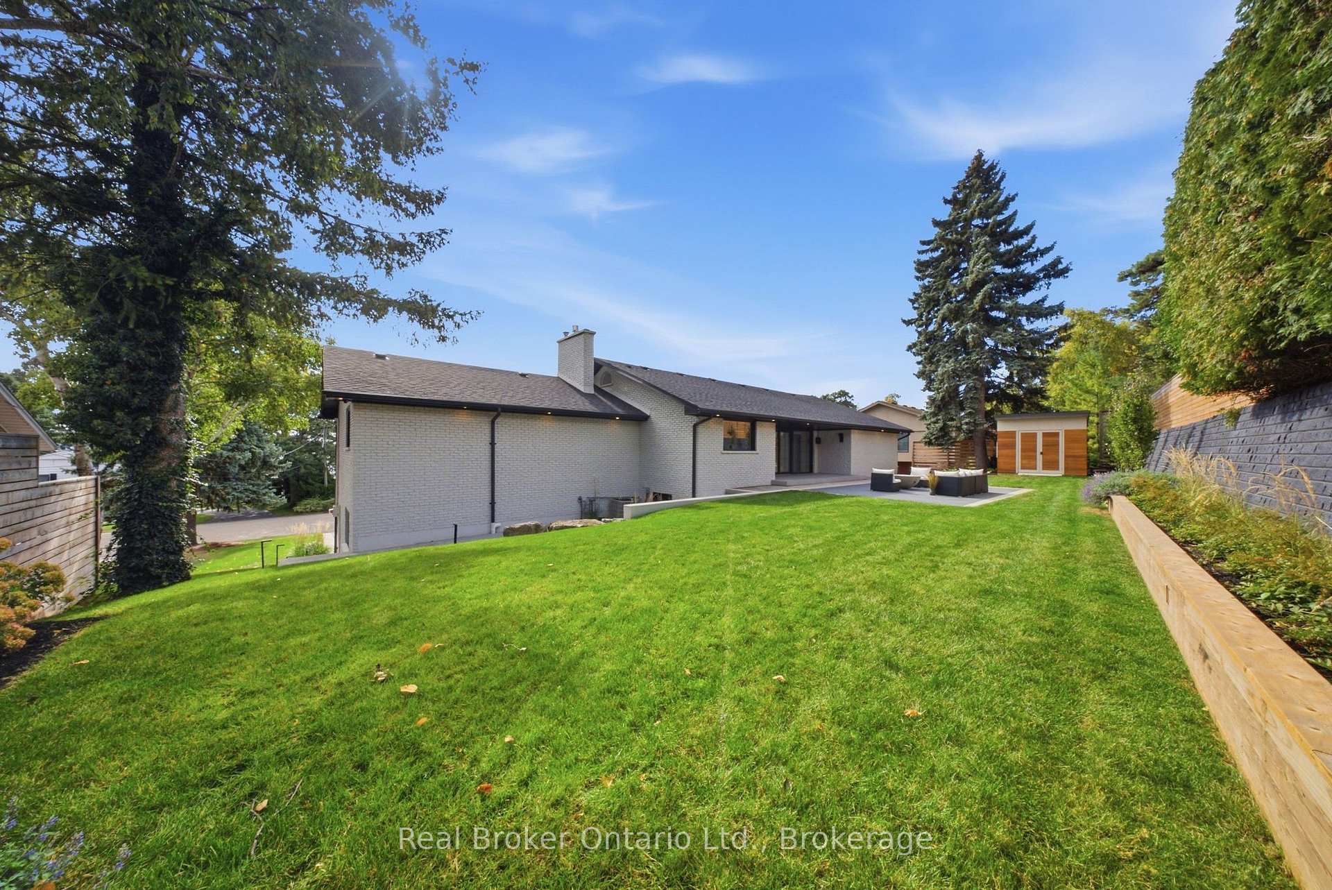 Photo 43 of 841 Danforth Place, Burlington, Bayview — HOMEH