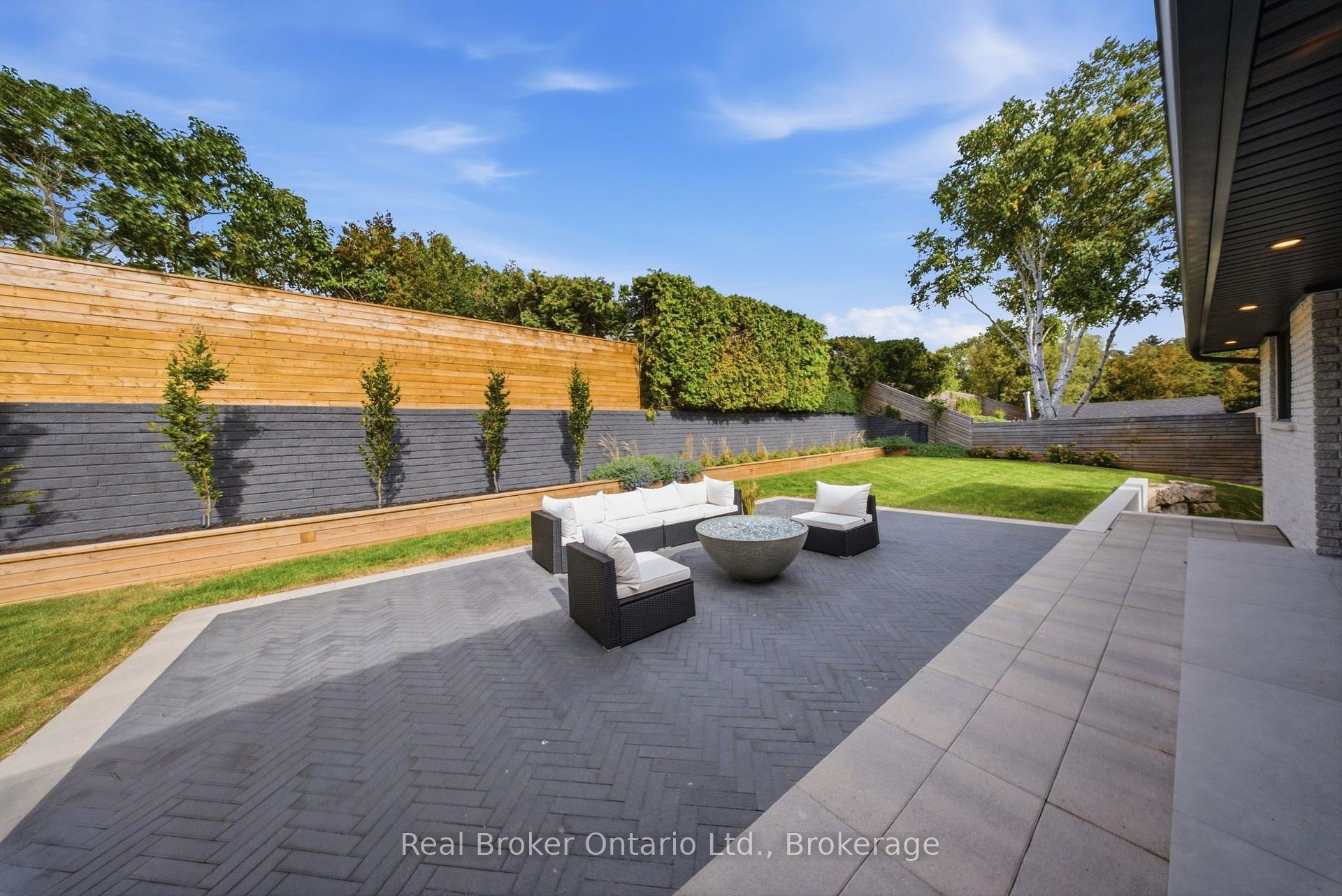 Photo 44 of 841 Danforth Place, Burlington, Bayview — HOMEH