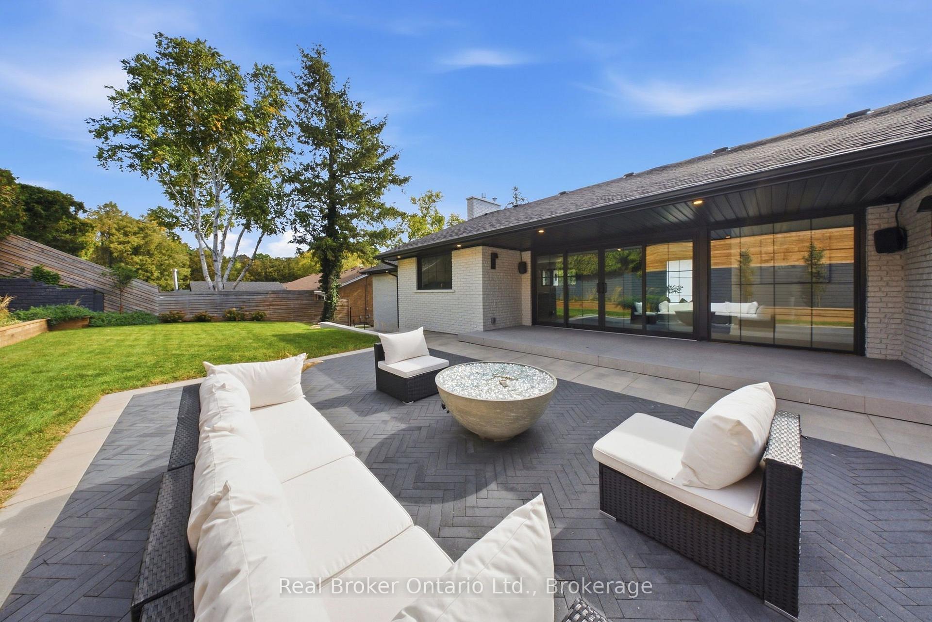 Photo 45 of 841 Danforth Place, Burlington, Bayview — HOMEH