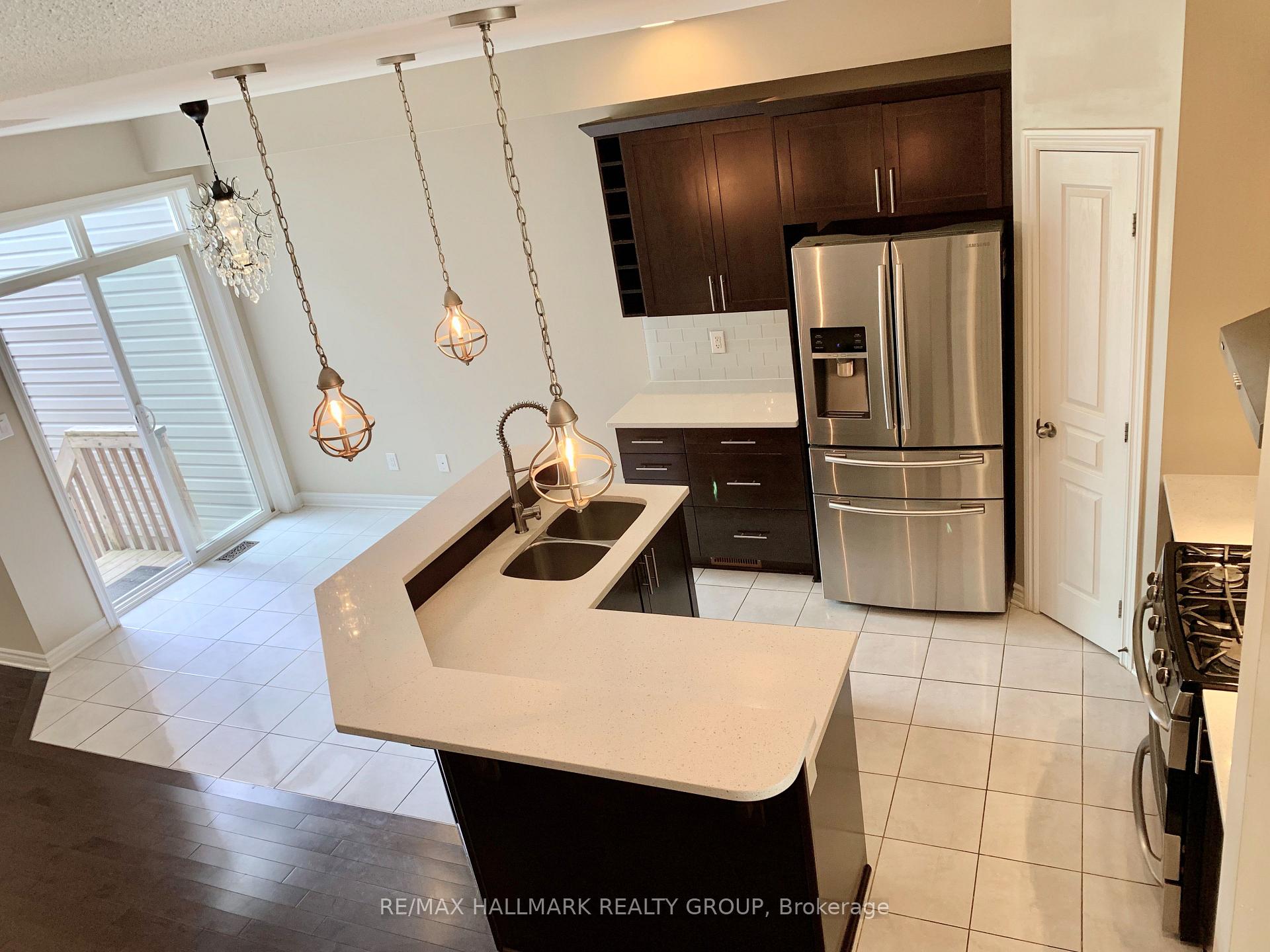 Photo 8 of 469 Foxhall Way, Ottawa, Kanata - Bridlewood — HOMEH