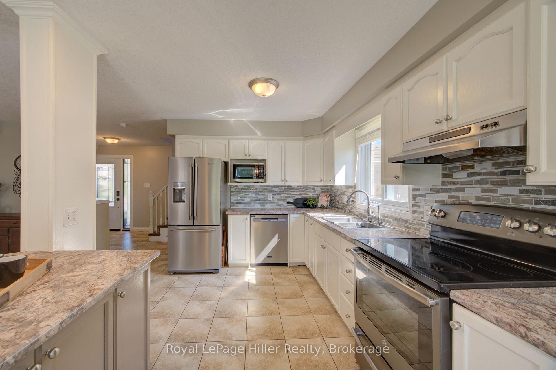 Photo 15 of 220 Schneller Drive, Wilmot, Baden — HOMEH