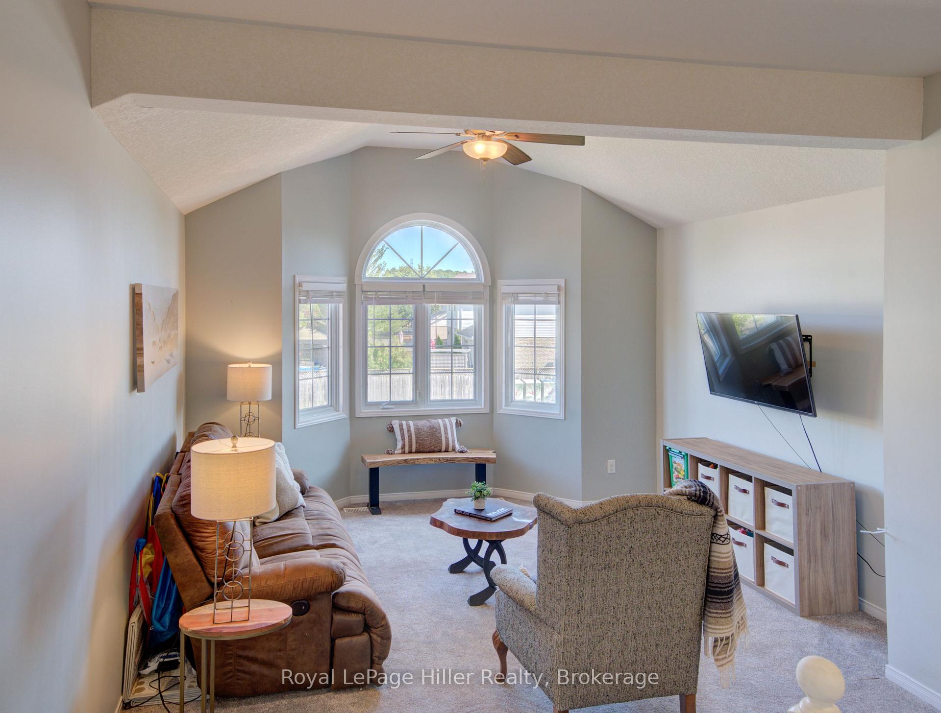 Photo 19 of 220 Schneller Drive, Wilmot, Baden — HOMEH