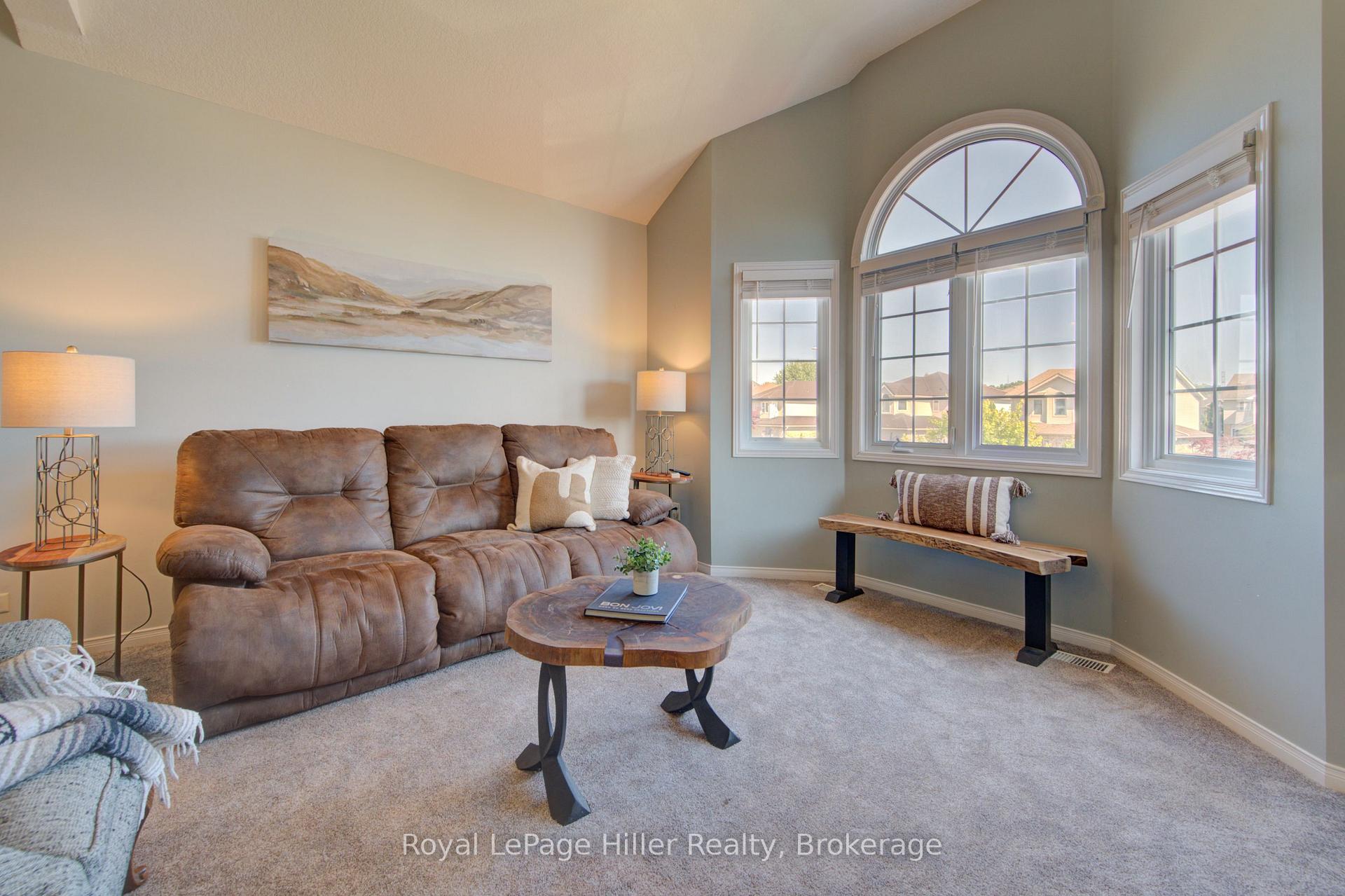 Photo 20 of 220 Schneller Drive, Wilmot, Baden — HOMEH