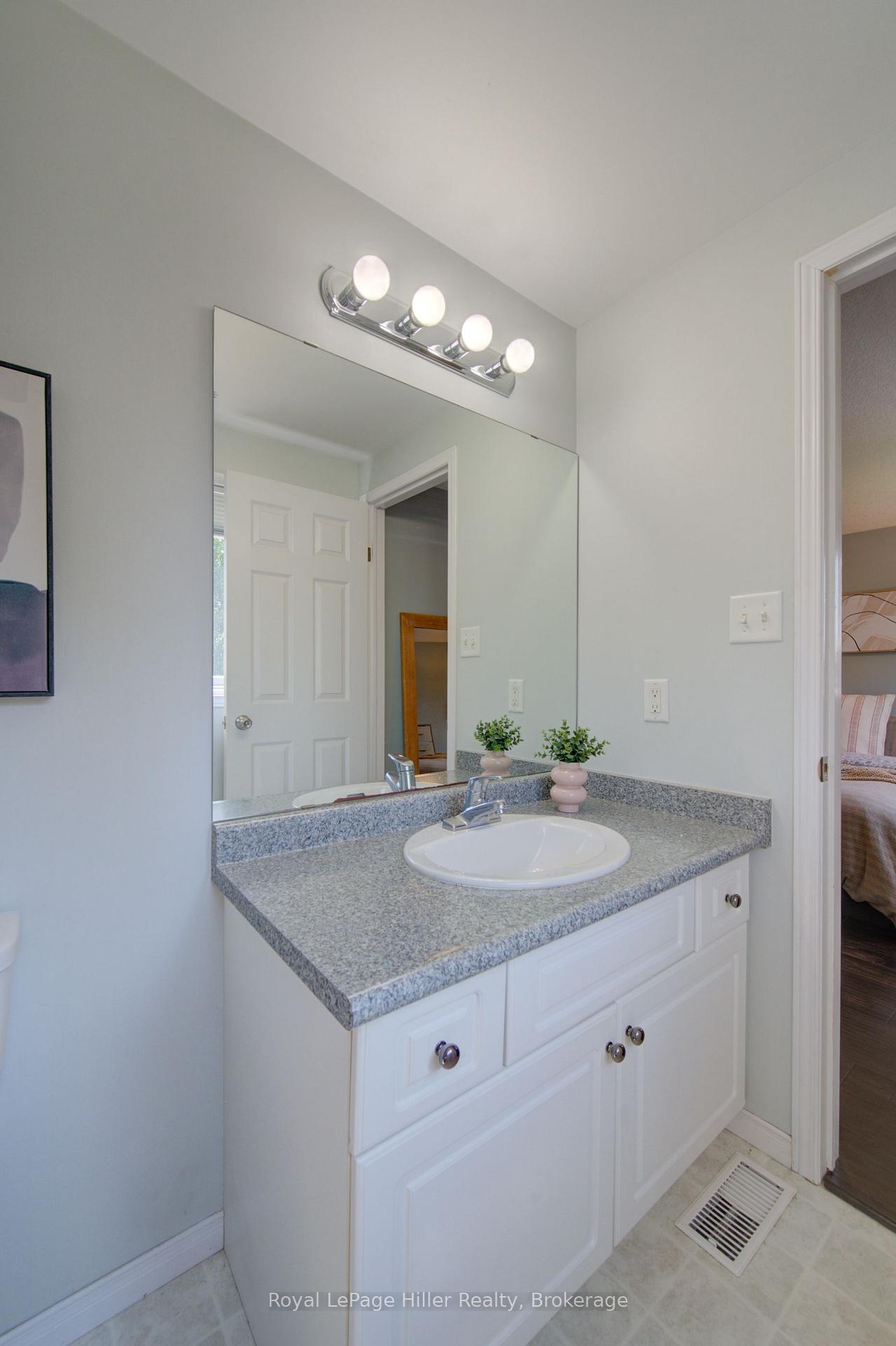 Photo 32 of 220 Schneller Drive, Wilmot, Baden — HOMEH