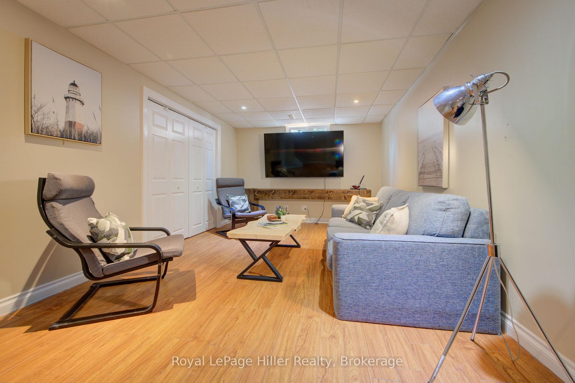 Photo 37 of 220 Schneller Drive, Wilmot, Baden — HOMEH