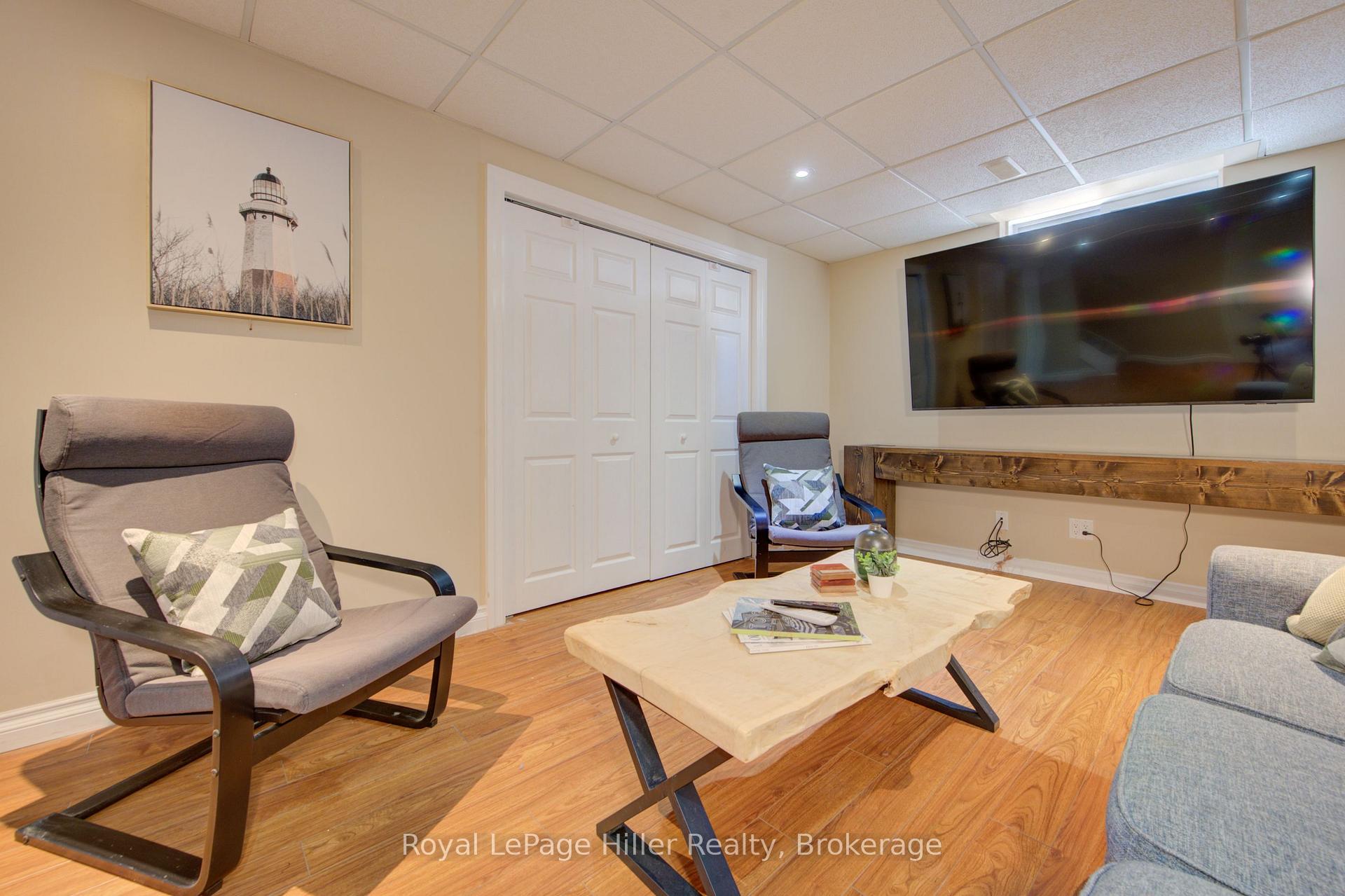Photo 38 of 220 Schneller Drive, Wilmot, Baden — HOMEH