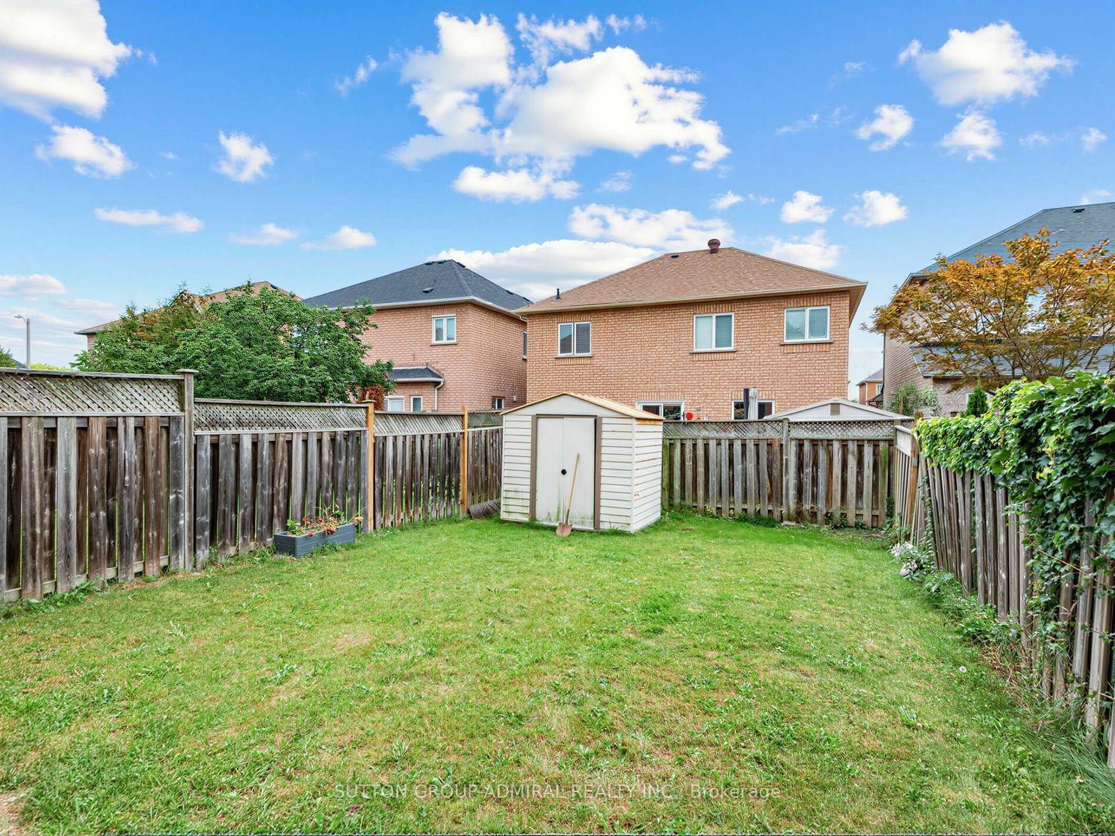 Photo 3 of 17 Royal Appian Crescent, Vaughan, Patterson — HOMEH