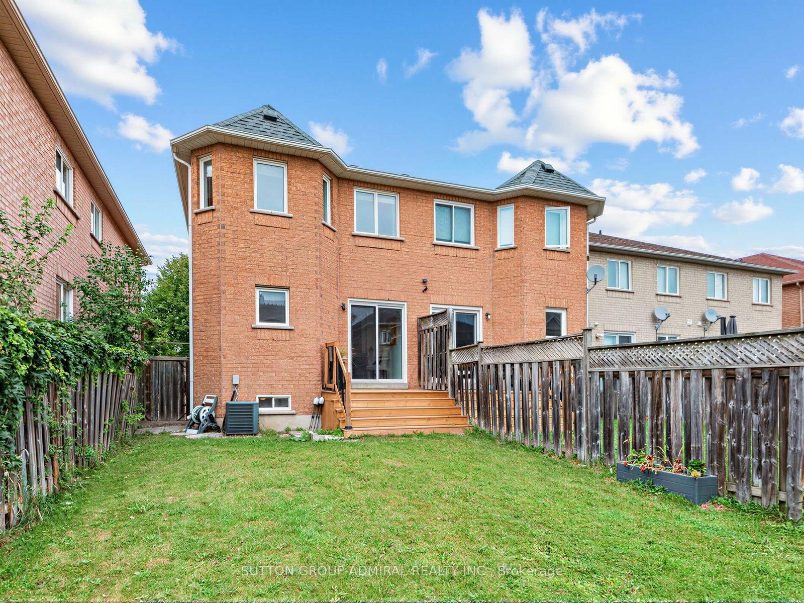 Photo 5 of 17 Royal Appian Crescent, Vaughan, Patterson — HOMEH